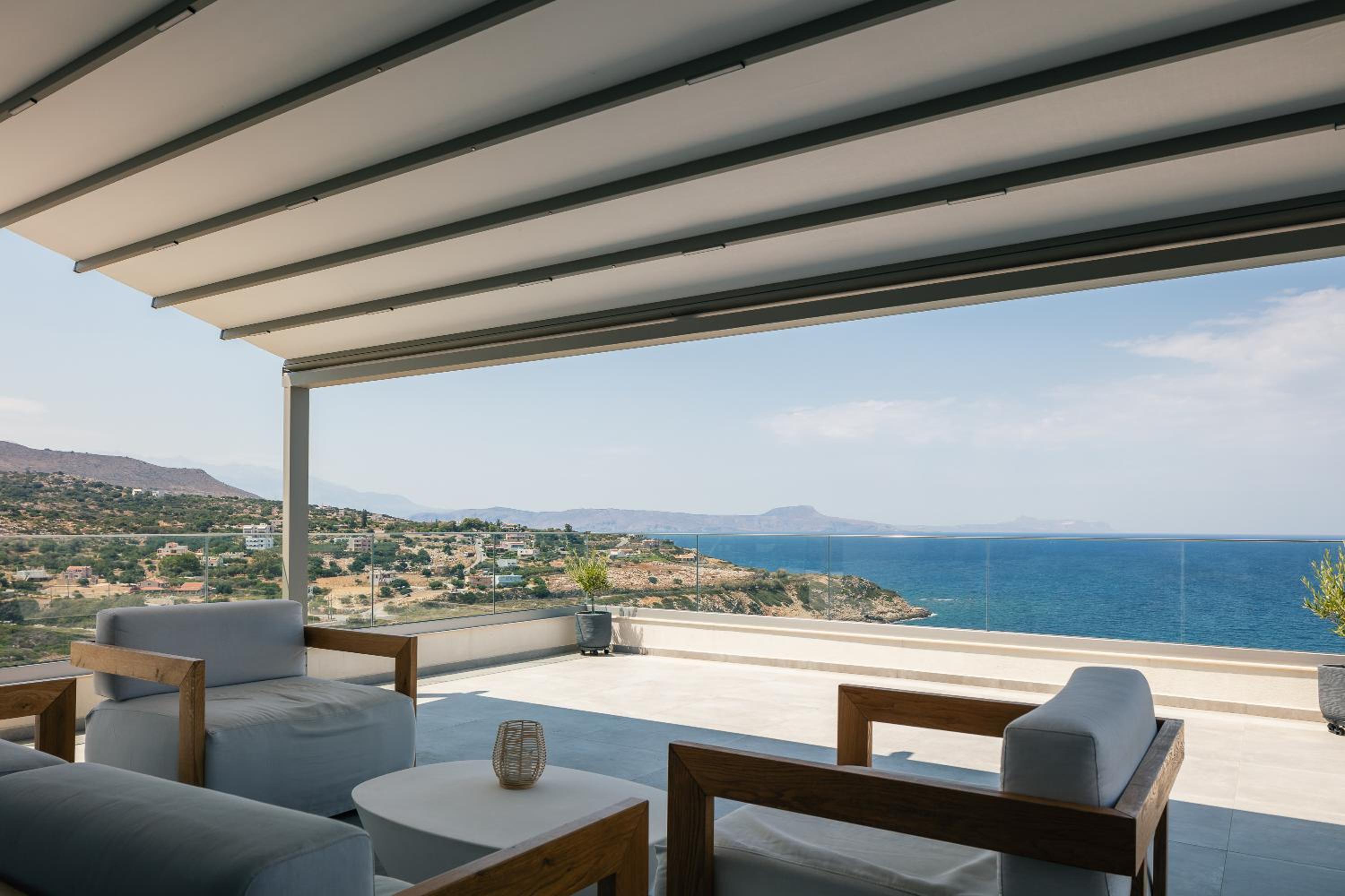 Villa Balance, Unwind with Panoramic Sea Views, by etouri