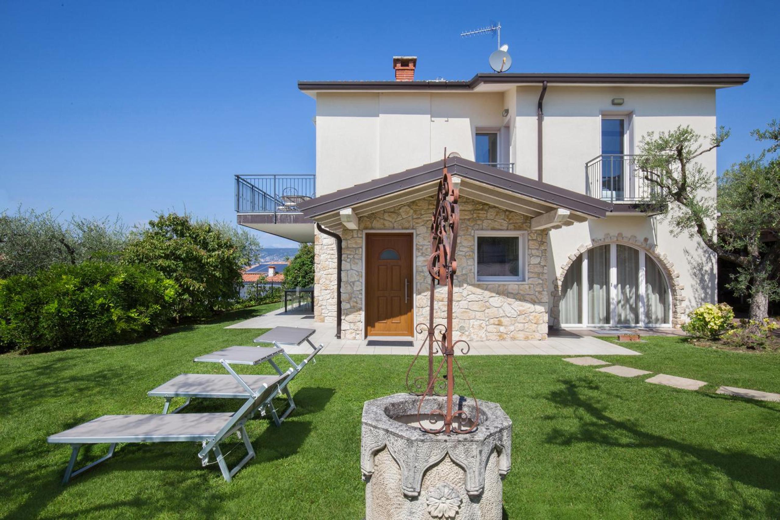 Villa Lisi With Pool