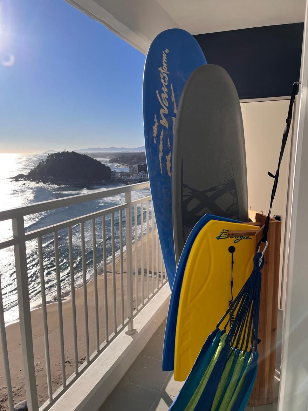 SurfingStay