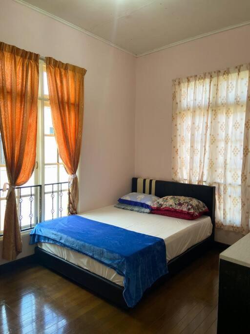 Bungalow Lina Homestay photo 1