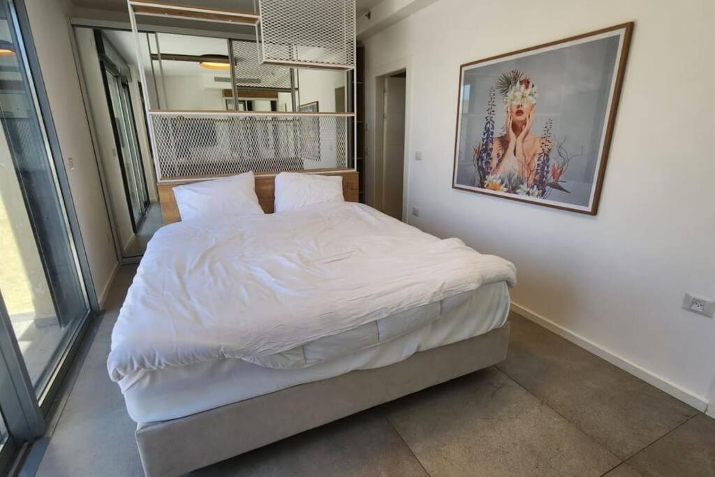 Penthouse Sea View in Ben Yehuda by HolyGuest