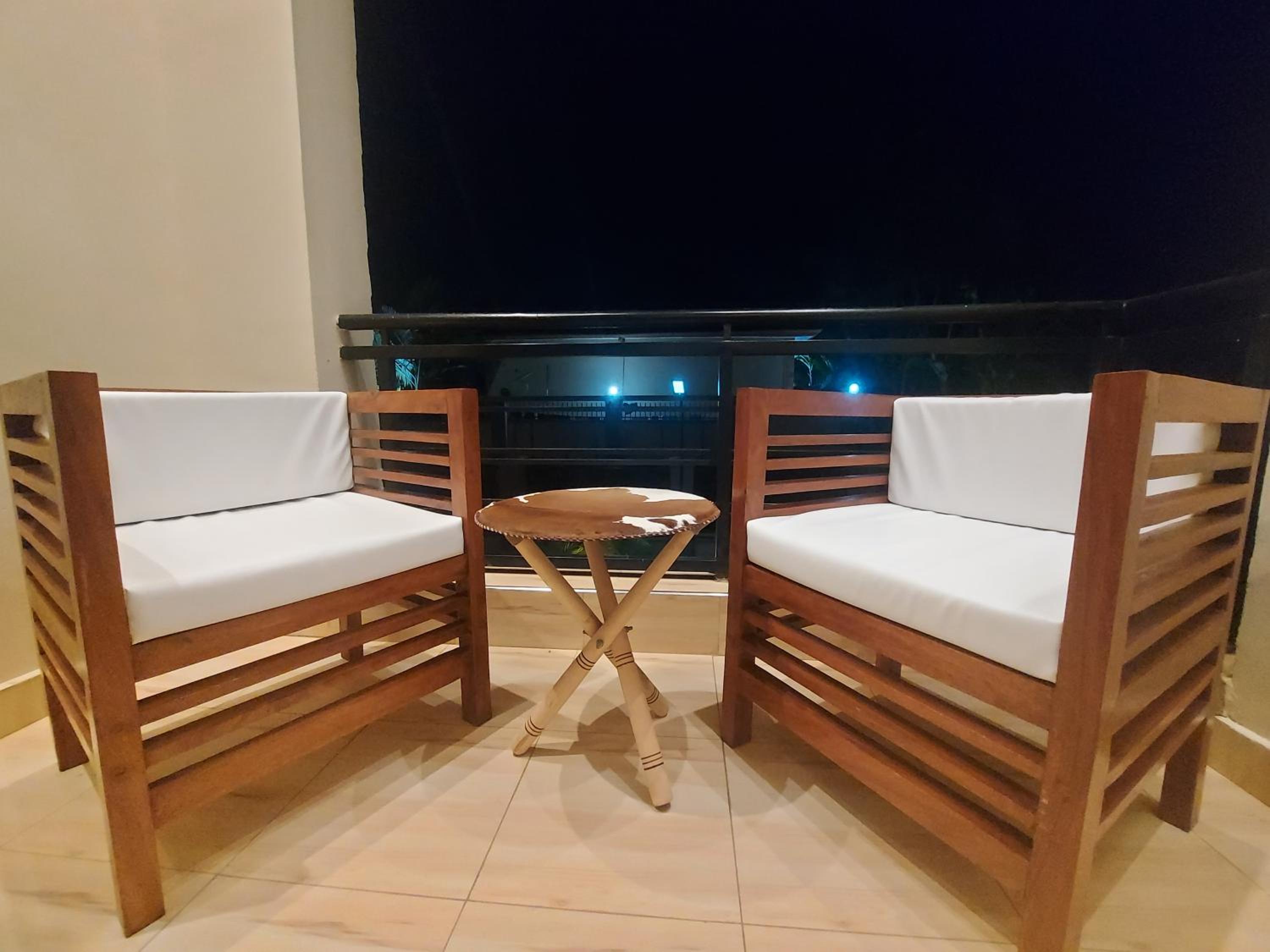 The Fancy convenience-free wifi Kyanja view 3