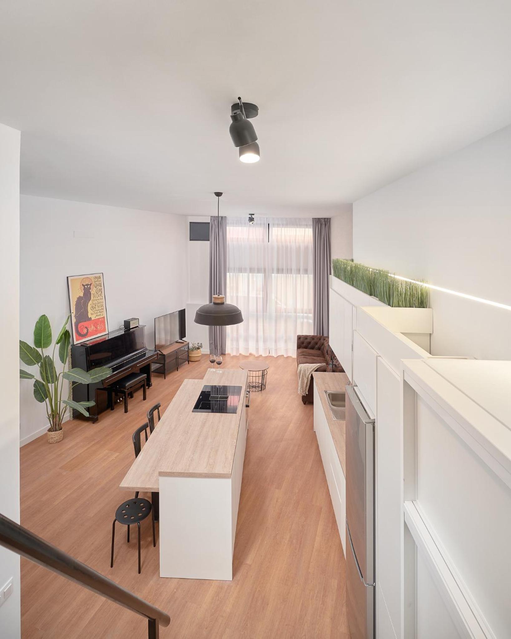 Mary Sánchez Beach Apartments