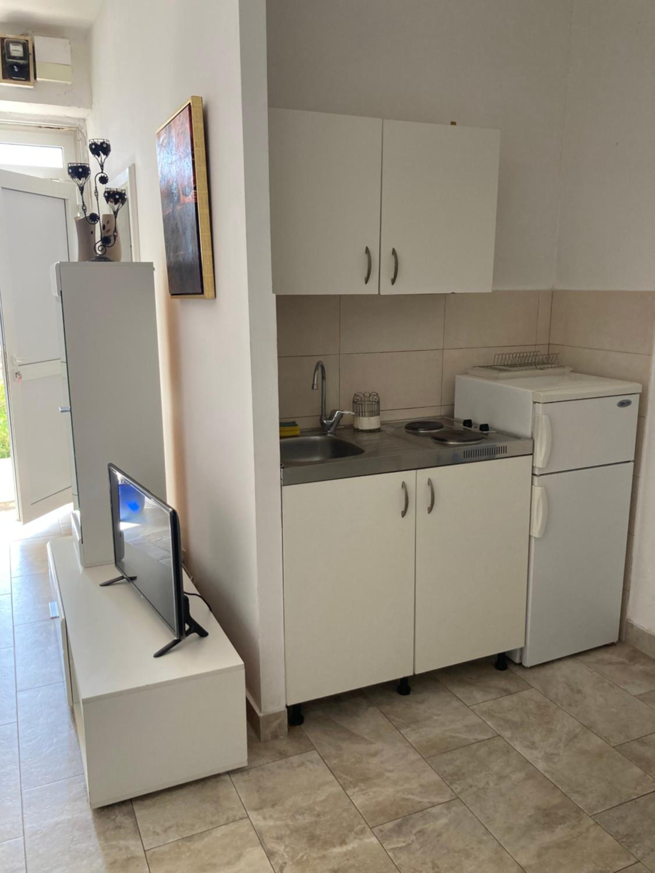 Plaža Stari Grad Budva pjena od mora Beach Apartman