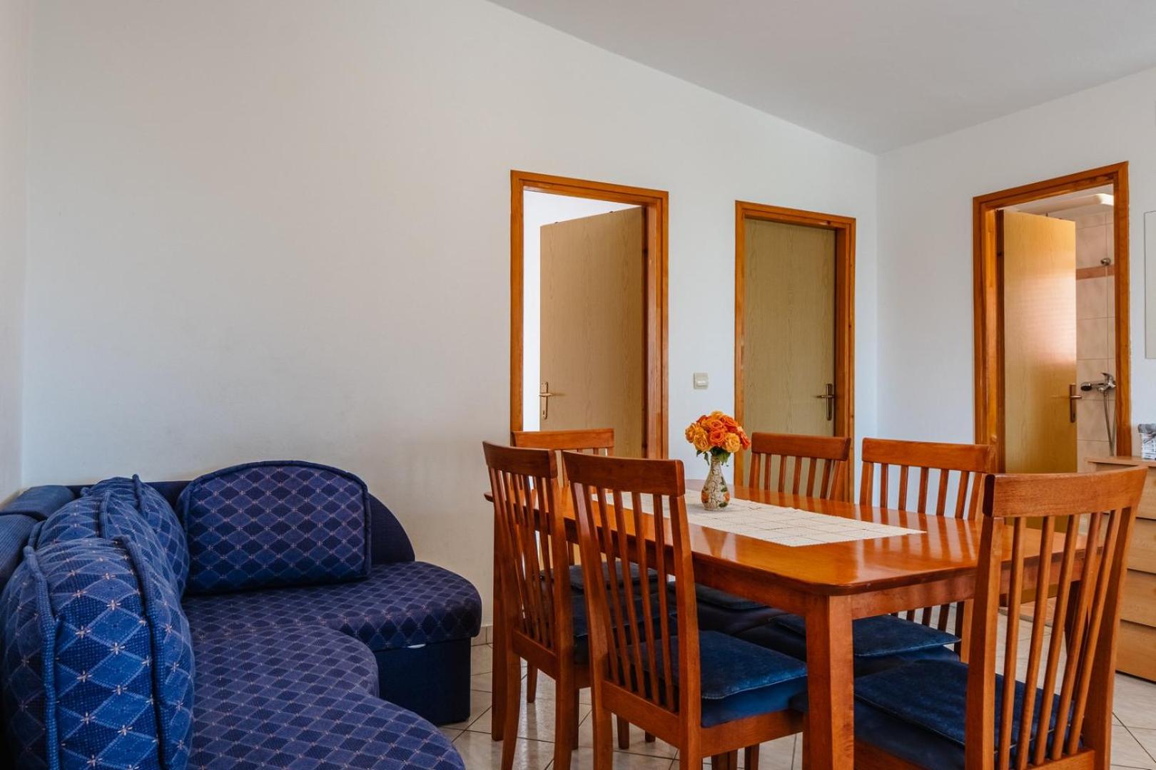 Apartments Lecek