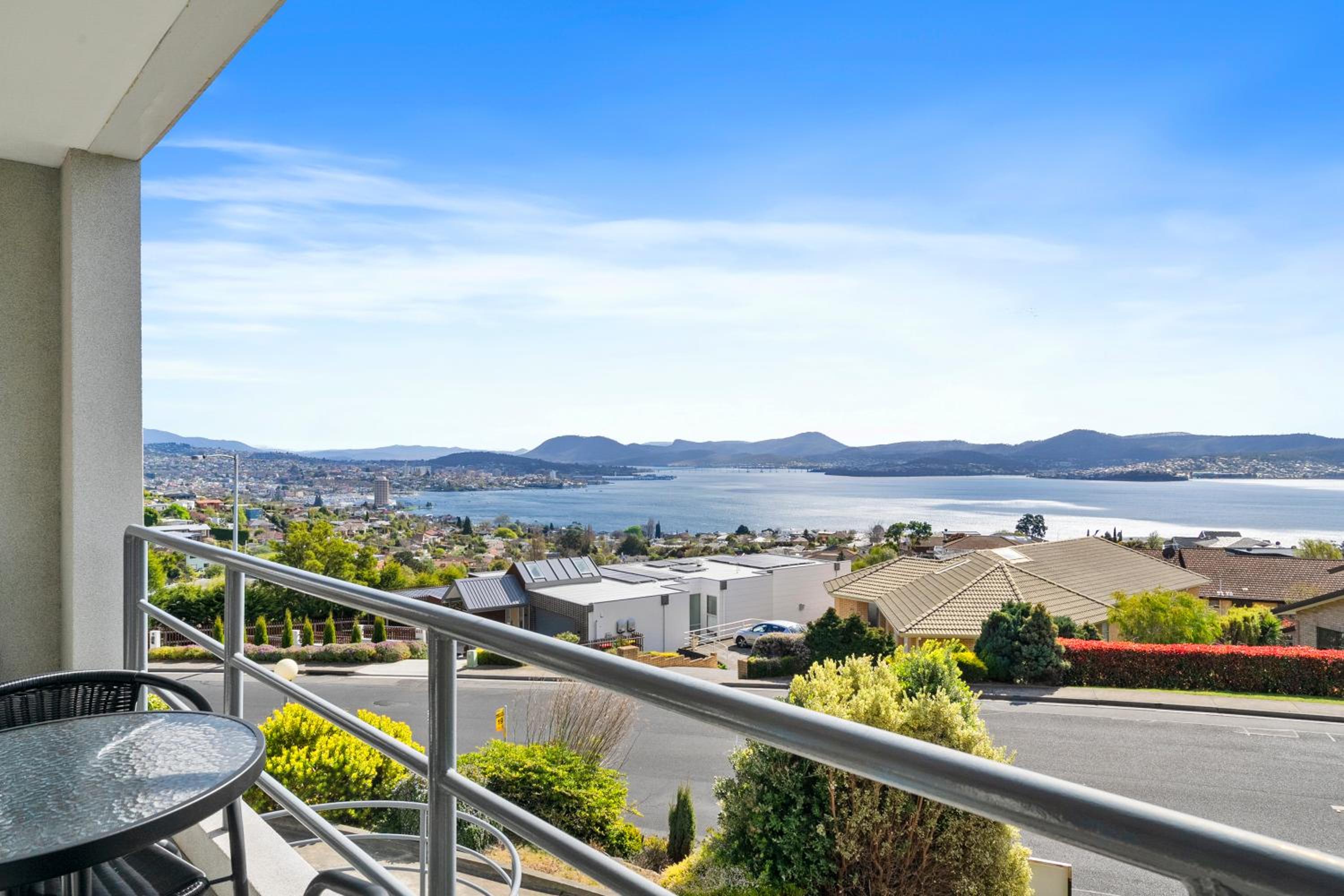 Super nice house with luxury sea view - shared house