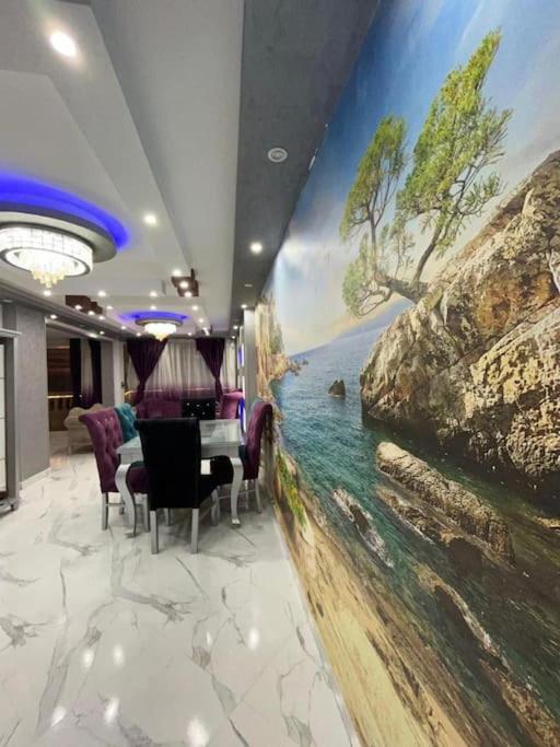 Heaven Pyramids View Apartment