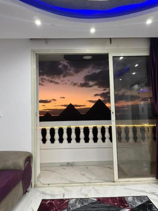 Heaven Pyramids View Apartment