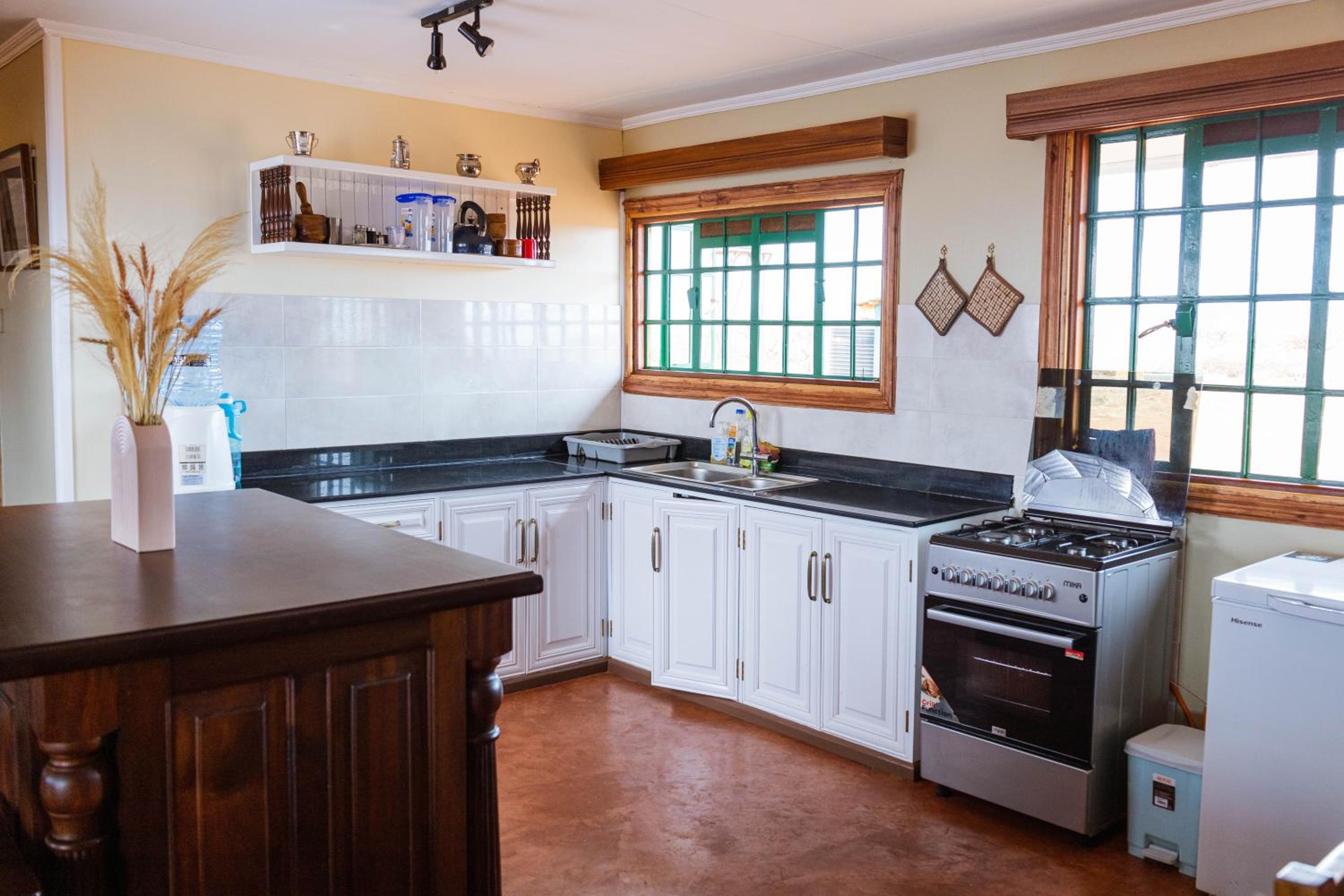 Wild Amboseli Ndovu Cottage. view 4