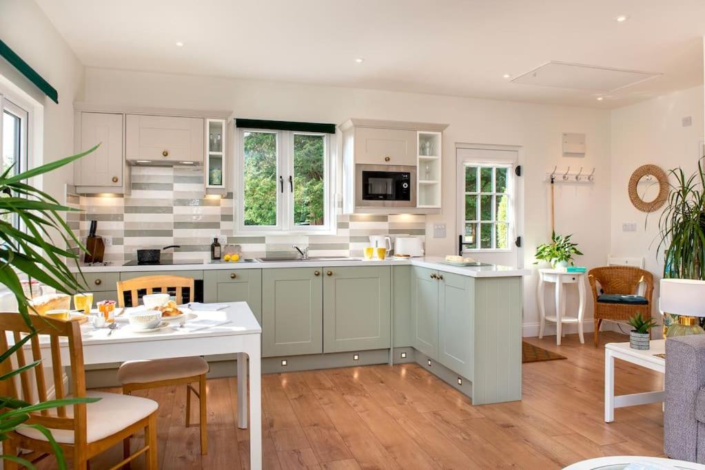 Luxury Country Cottage - Apple Pie Luxury Escapes