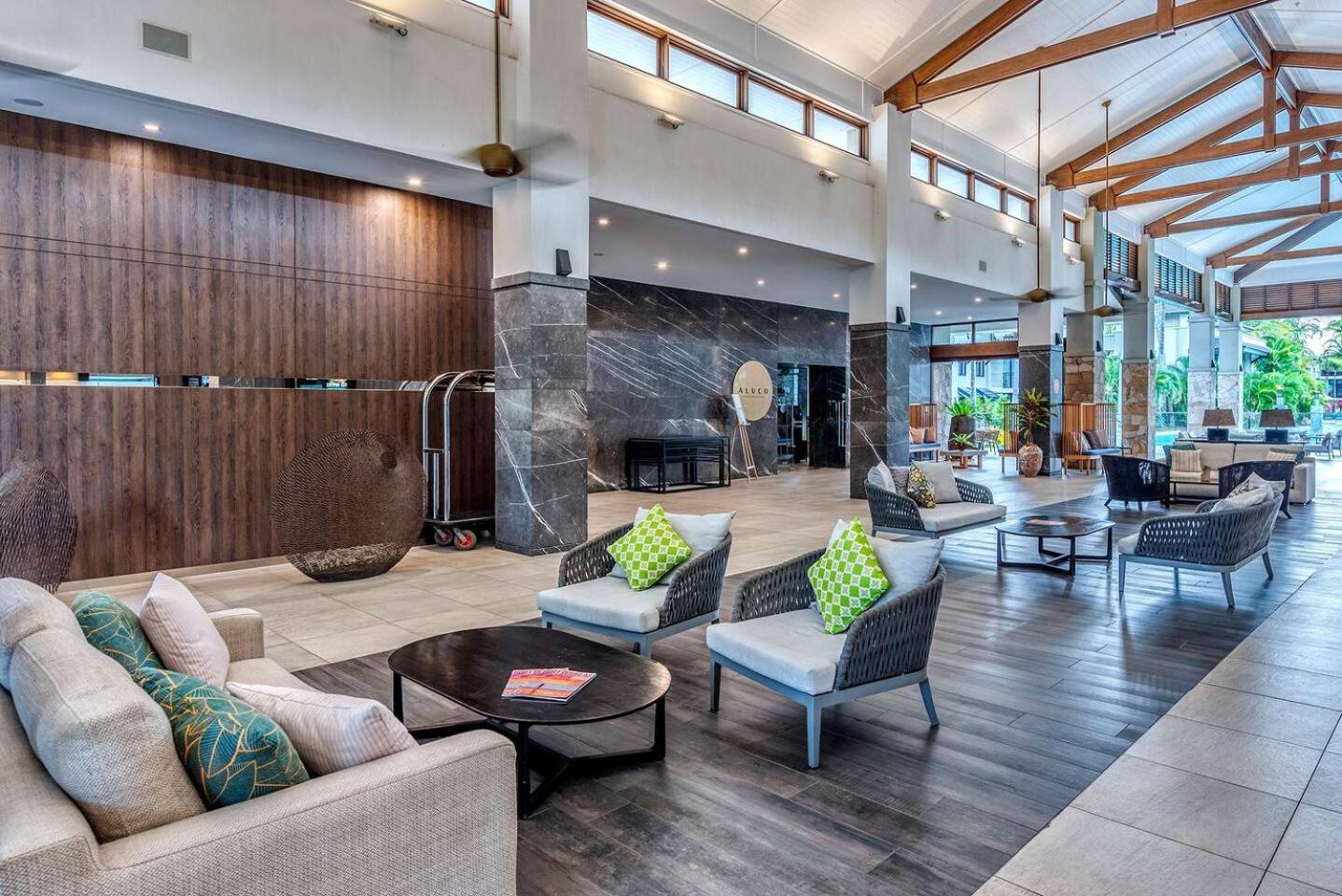 Paradise Escape - Poolside Ground Floor - Sea Temple Resort and Spa