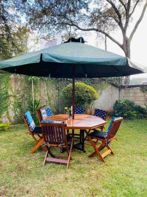 Rorot studio Lavington ' Home Away From Home' view 4