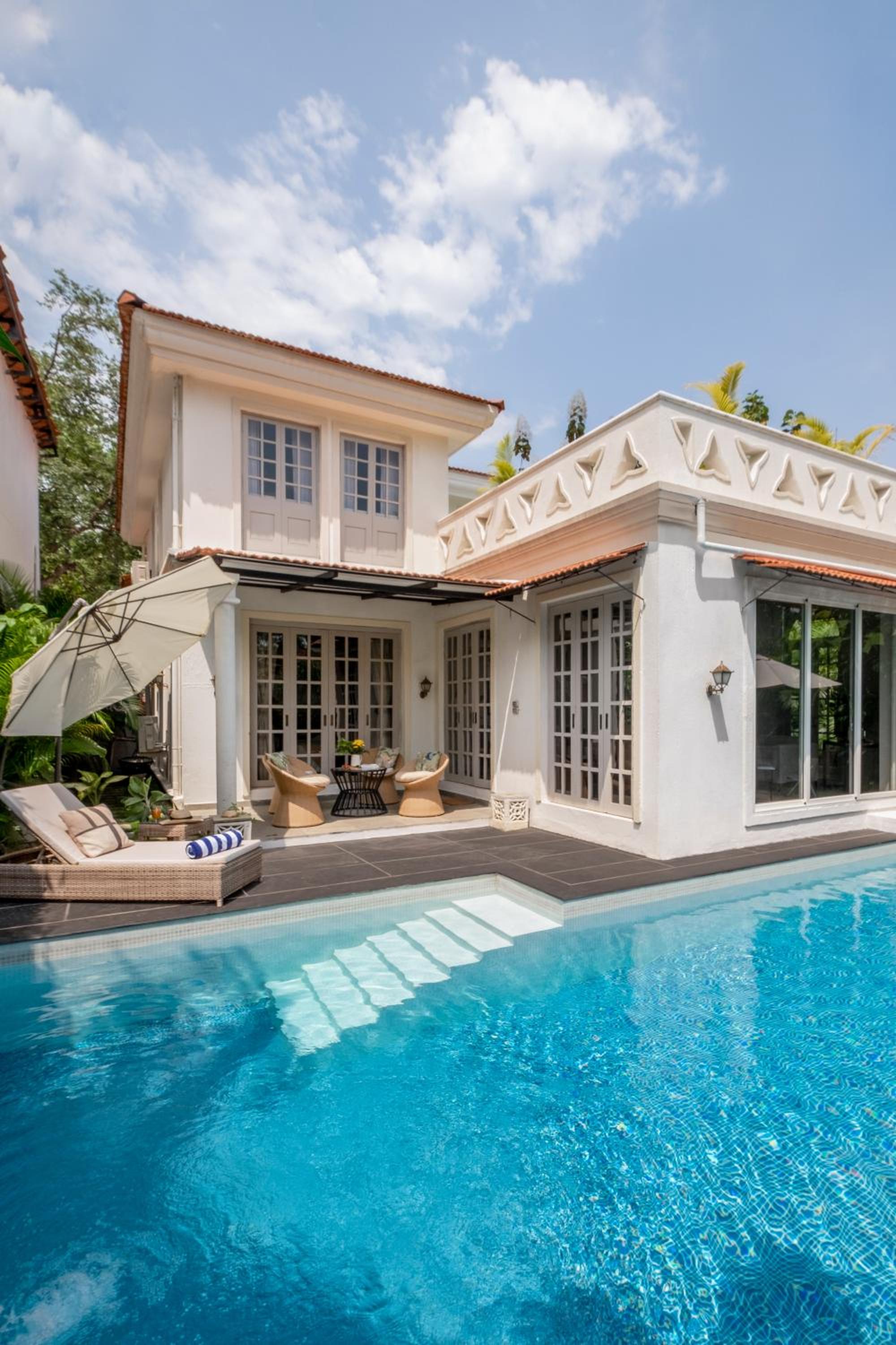LohonoStays Castello Villa 1 view 2