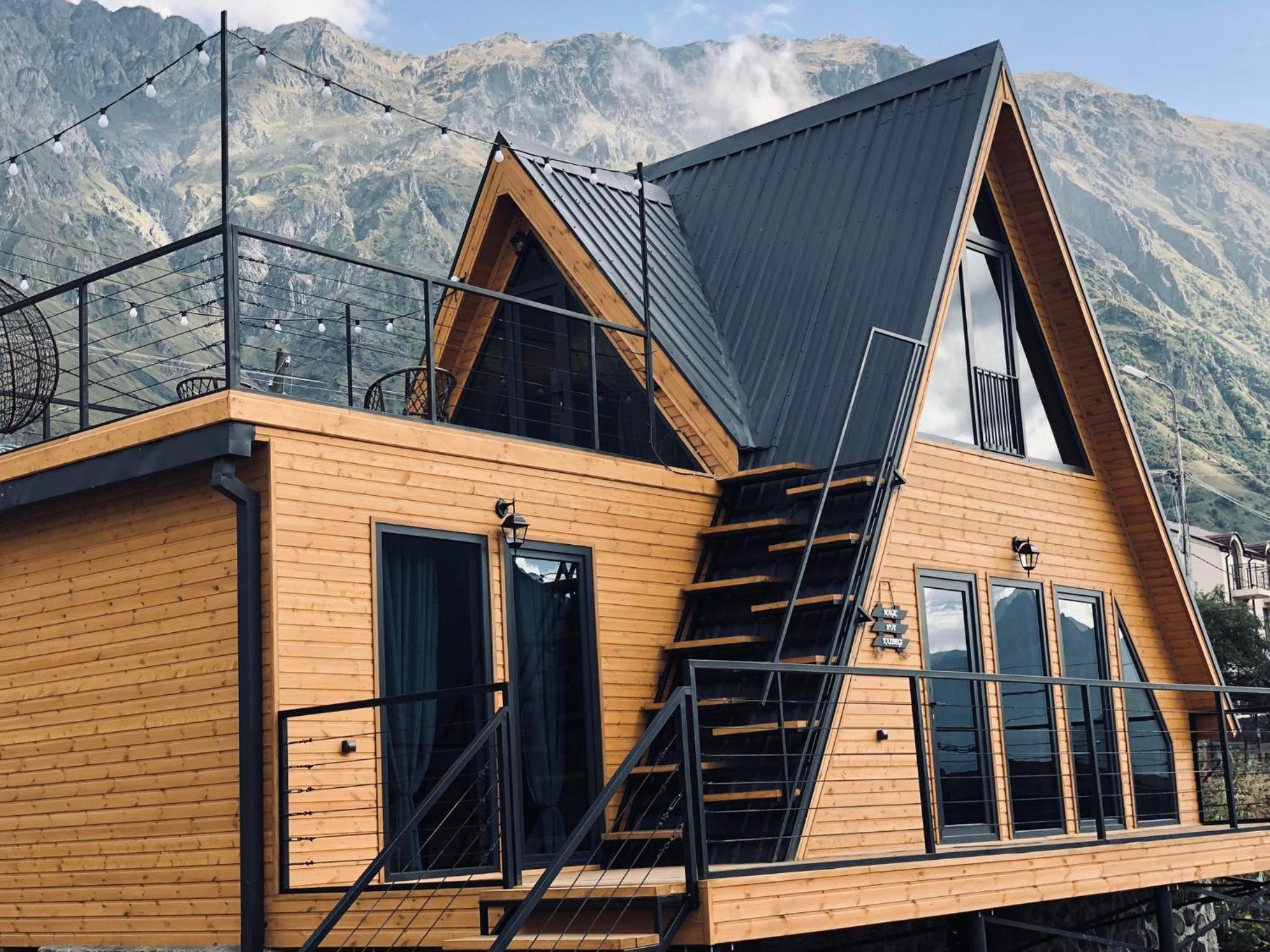 Magic Hut_Kazbegi