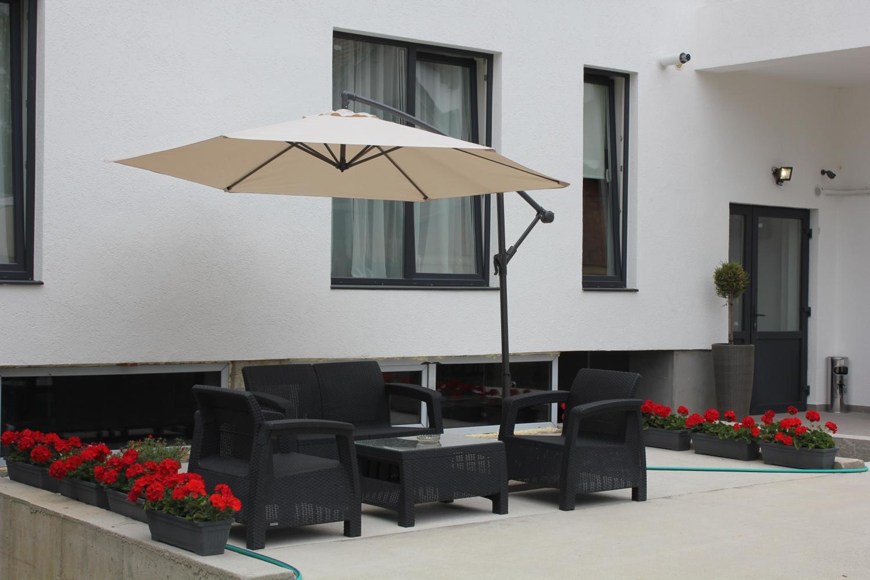 Hermann Apartments