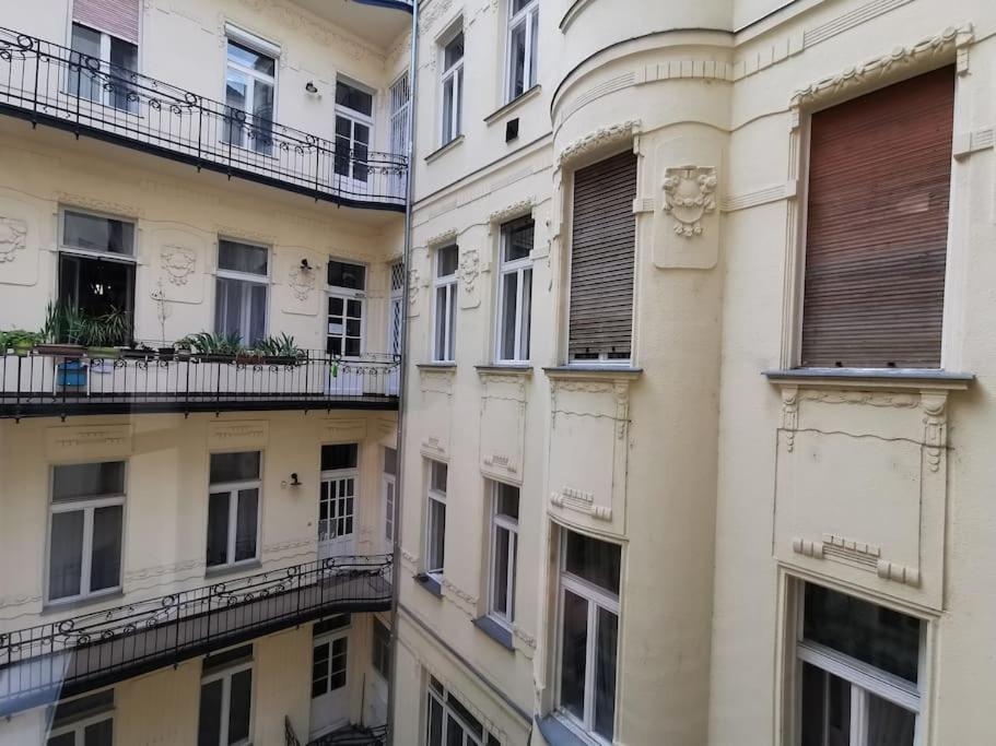 Luxury apartment near Astoria with AC view 2