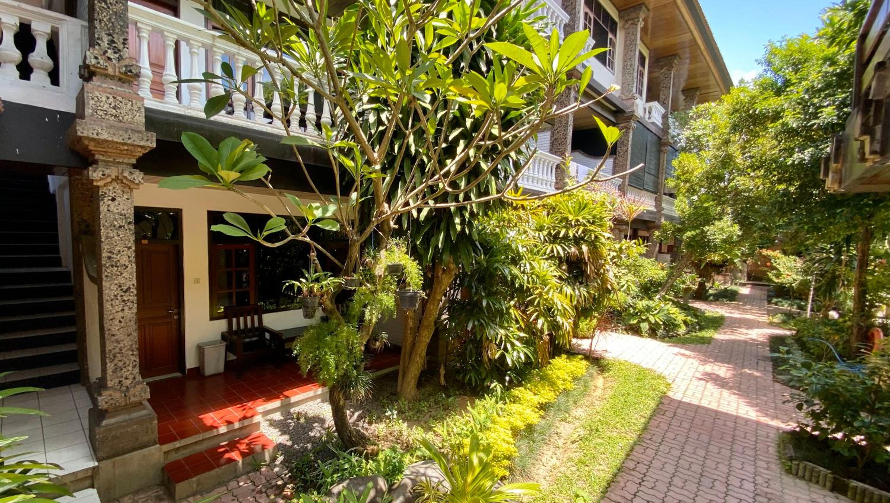 Simpang Inn Hotel - Image 1