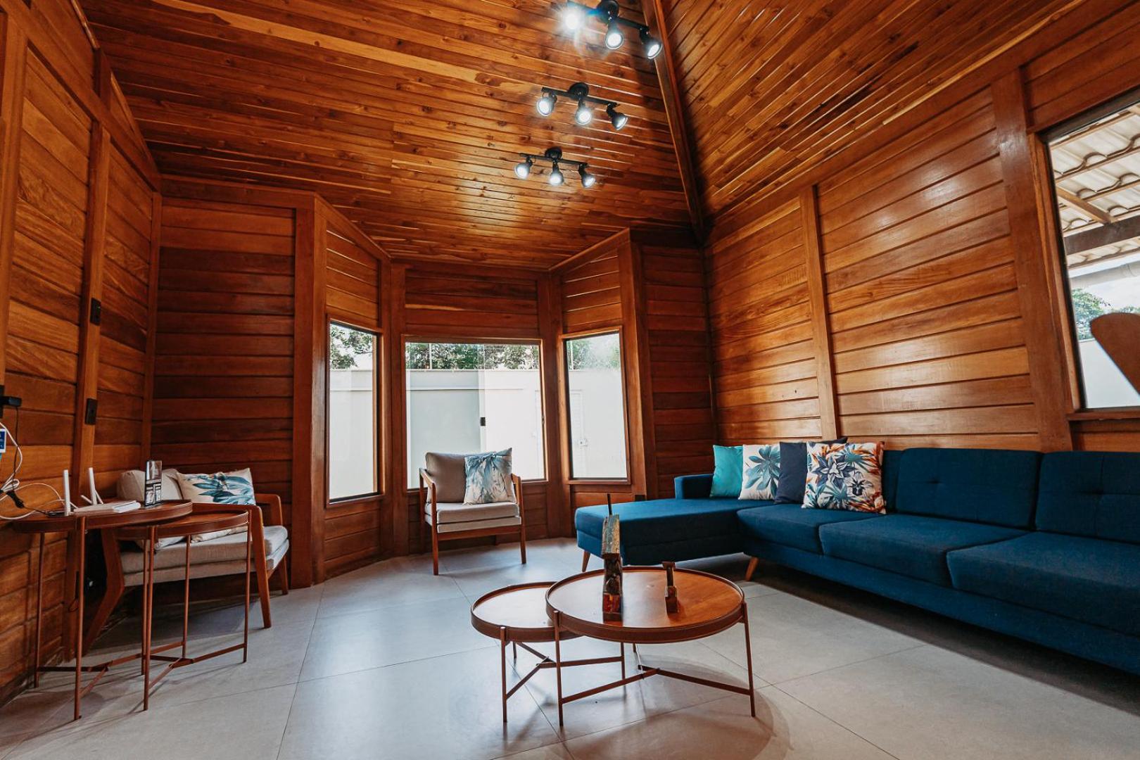 casadecastelhanos, Quadra do MAR de CASTELHANOS, 4 suítes com AR, Churrasqueira, Piscina, Hidromassagem, Cozinha INTEGRADA GOURMET Ideal para FAMÍLIA E AMI