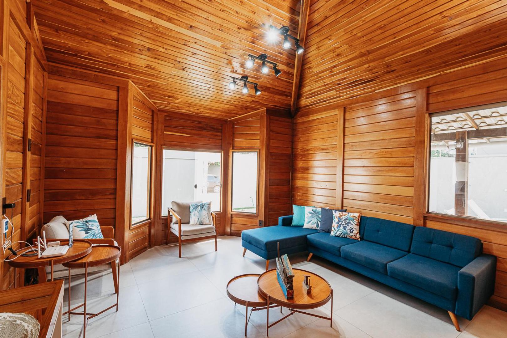 casadecastelhanos, Quadra do MAR de CASTELHANOS, 4 suítes com AR, Churrasqueira, Piscina, Hidromassagem, Cozinha INTEGRADA GOURMET Ideal para FAMÍLIA E AMI