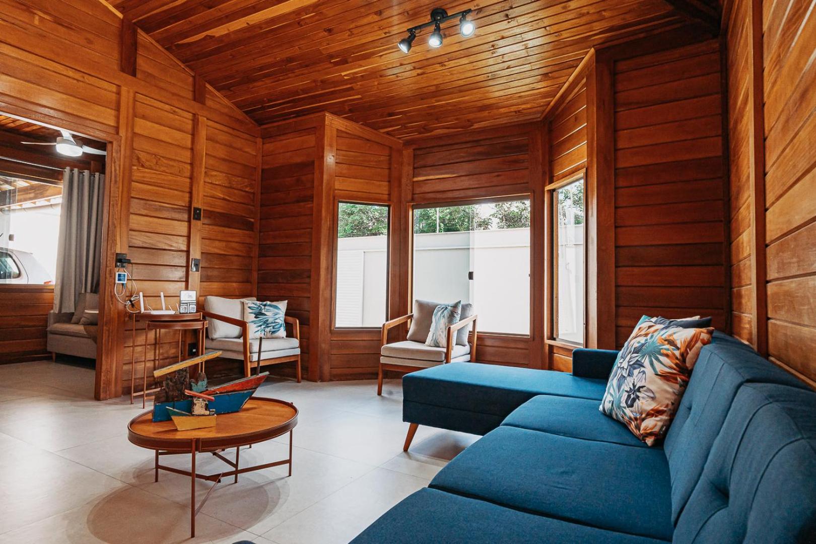 casadecastelhanos, Quadra do MAR de CASTELHANOS, 4 suítes com AR, Churrasqueira, Piscina, Hidromassagem, Cozinha INTEGRADA GOURMET Ideal para FAMÍLIA E AMI