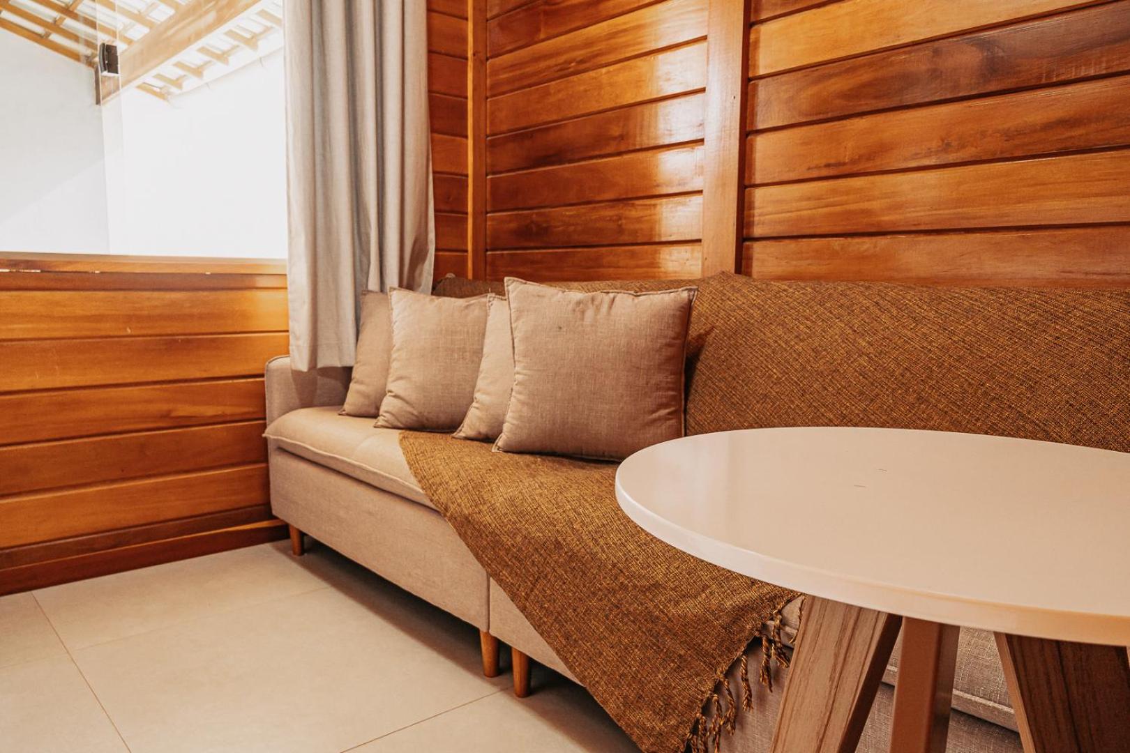 casadecastelhanos, Quadra do MAR de CASTELHANOS, 4 suítes com AR, Churrasqueira, Piscina, Hidromassagem, Cozinha INTEGRADA GOURMET Ideal para FAMÍLIA E AMI