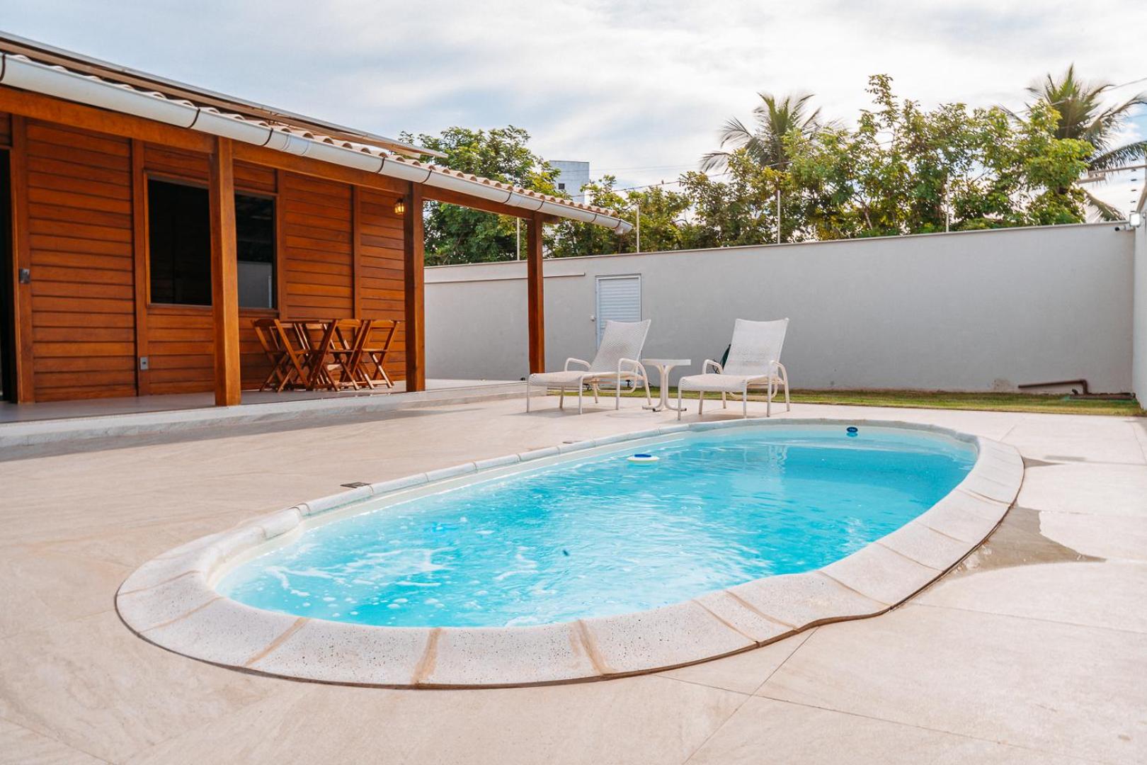 casadecastelhanos, Quadra do MAR de CASTELHANOS, 4 suítes com AR, Churrasqueira, Piscina, Hidromassagem, Cozinha INTEGRADA GOURMET Ideal para FAMÍLIA E AMI