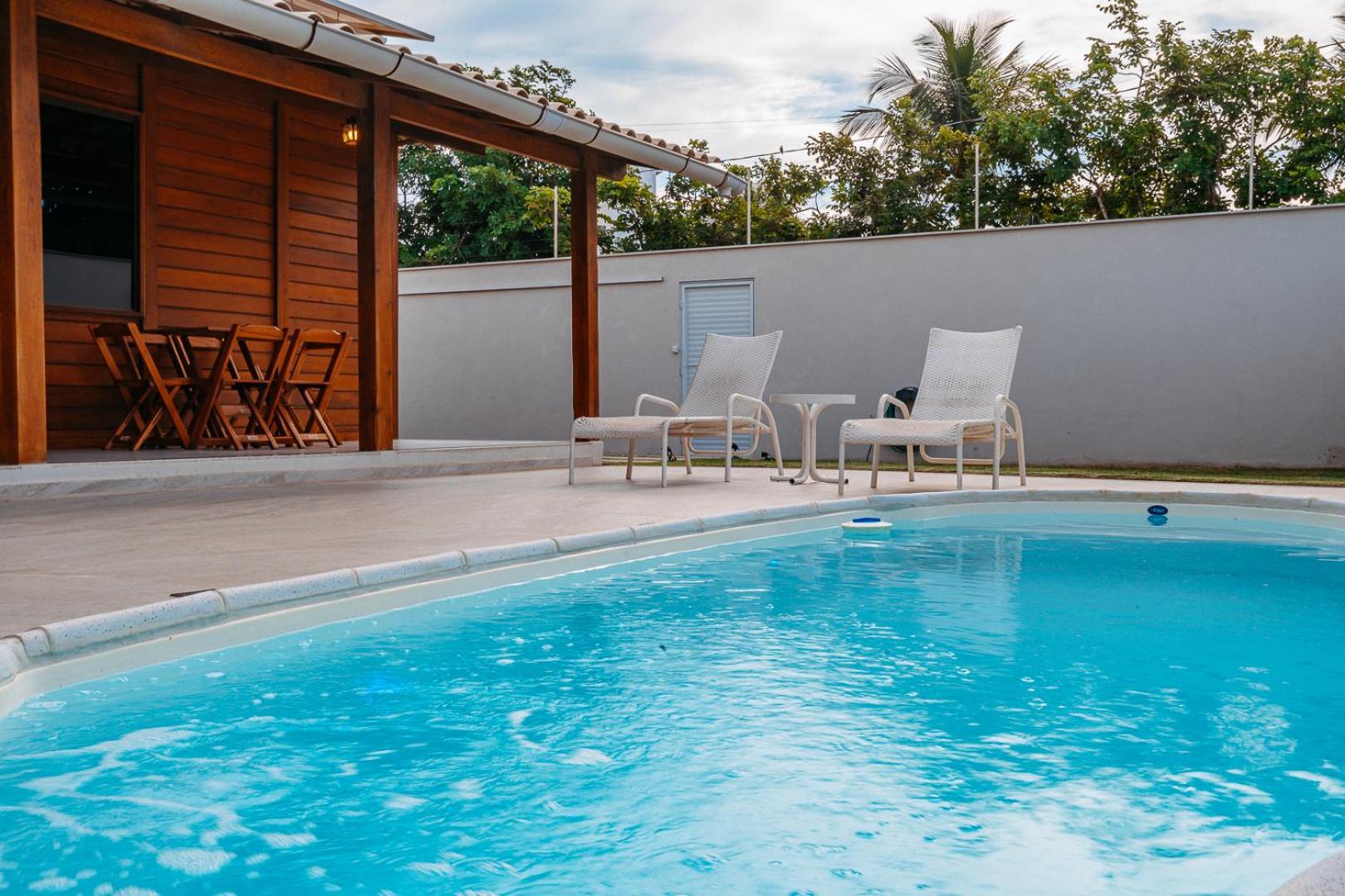 casadecastelhanos, Quadra do MAR de CASTELHANOS, 4 suítes com AR, Churrasqueira, Piscina, Hidromassagem, Cozinha INTEGRADA GOURMET Ideal para FAMÍLIA E AMI
