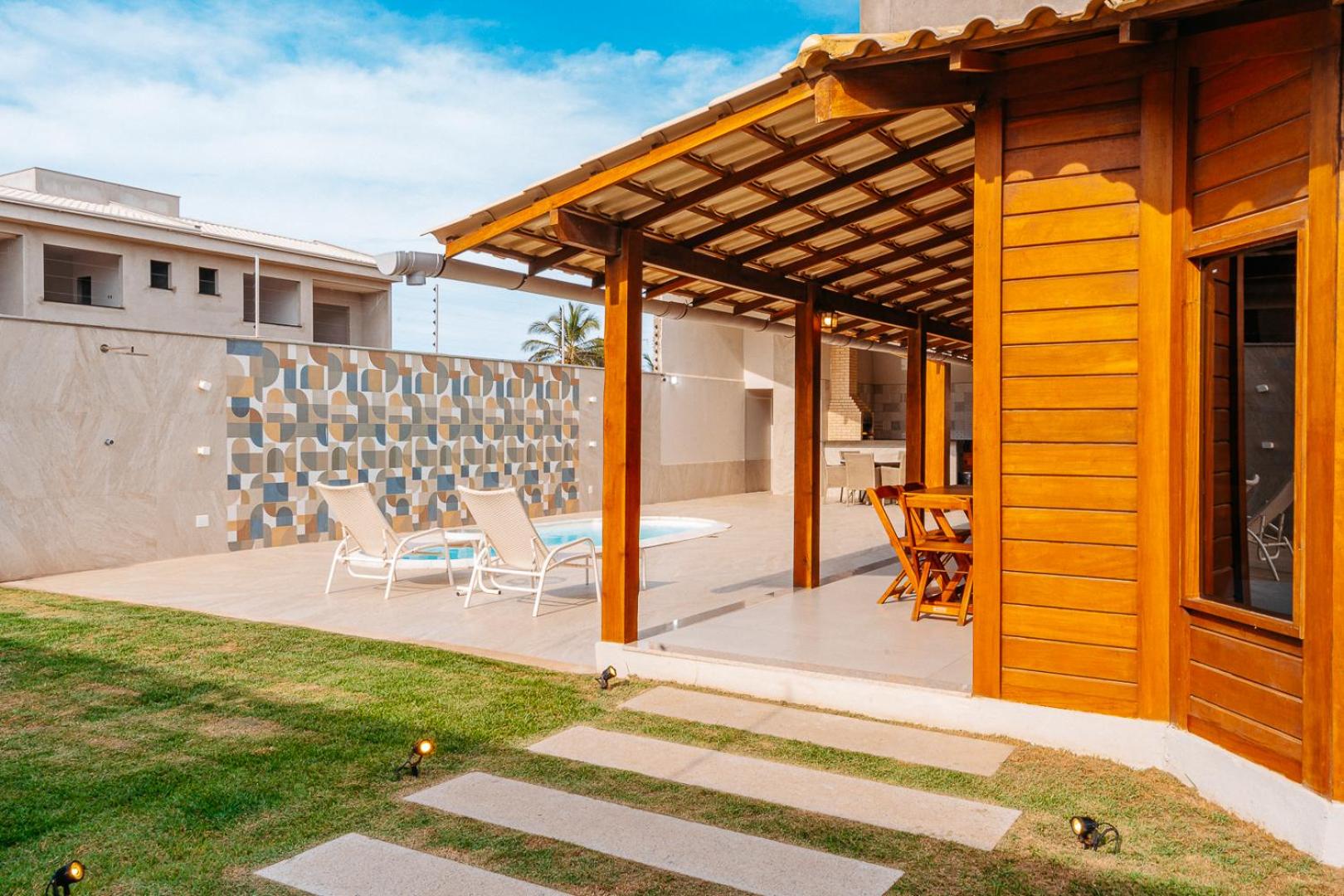 casadecastelhanos, Quadra do MAR de CASTELHANOS, 4 suítes com AR, Churrasqueira, Piscina, Hidromassagem, Cozinha INTEGRADA GOURMET Ideal para FAMÍLIA E AMI