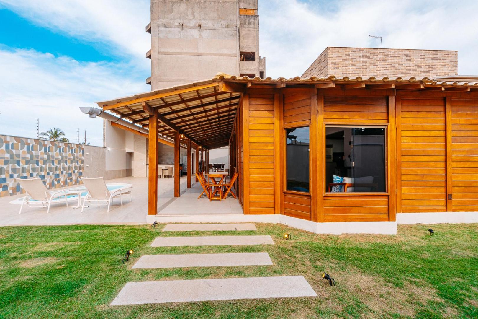 casadecastelhanos, Quadra do MAR de CASTELHANOS, 4 suítes com AR, Churrasqueira, Piscina, Hidromassagem, Cozinha INTEGRADA GOURMET Ideal para FAMÍLIA E AMI