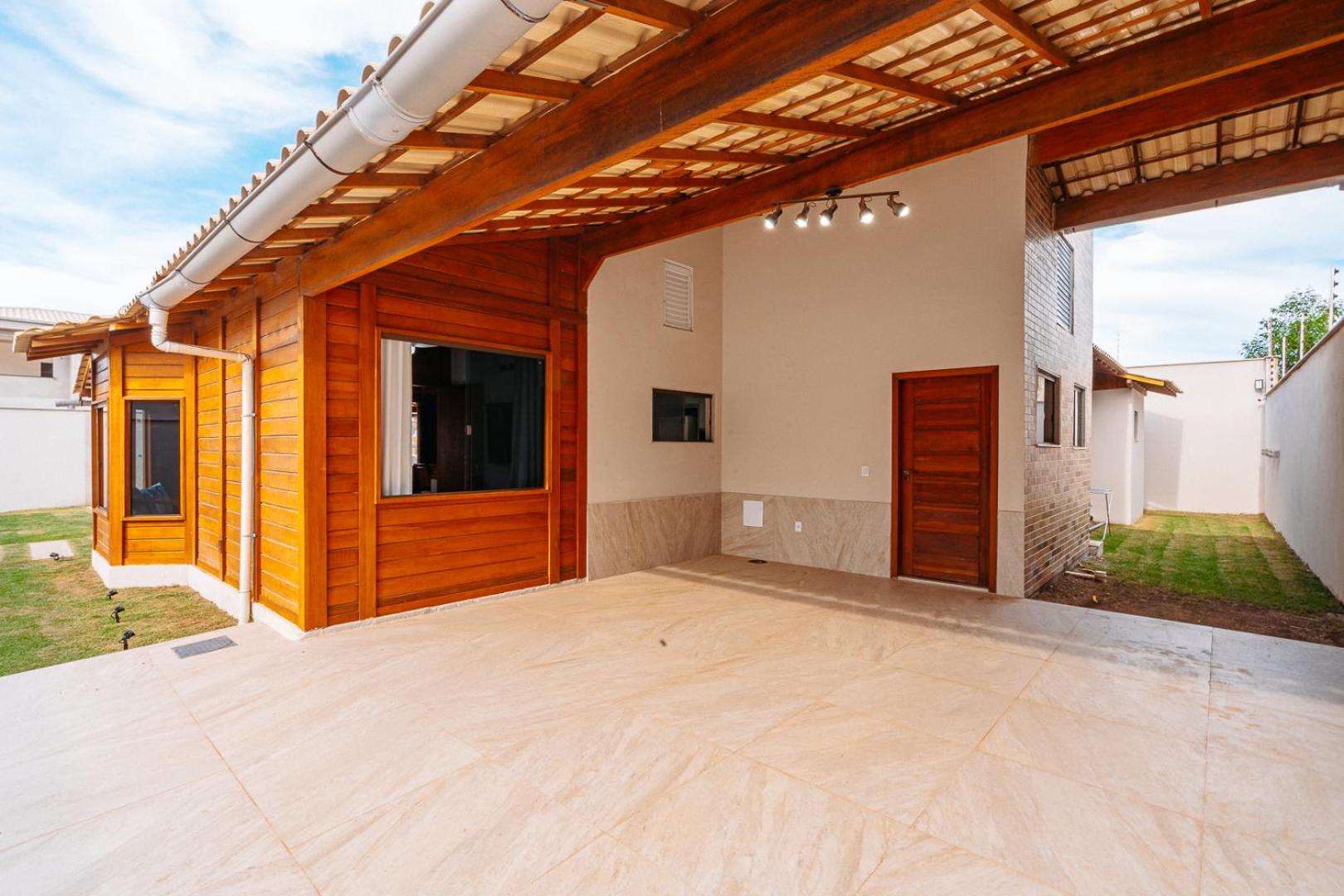 casadecastelhanos, Quadra do MAR de CASTELHANOS, 4 suítes com AR, Churrasqueira, Piscina, Hidromassagem, Cozinha INTEGRADA GOURMET Ideal para FAMÍLIA E AMI
