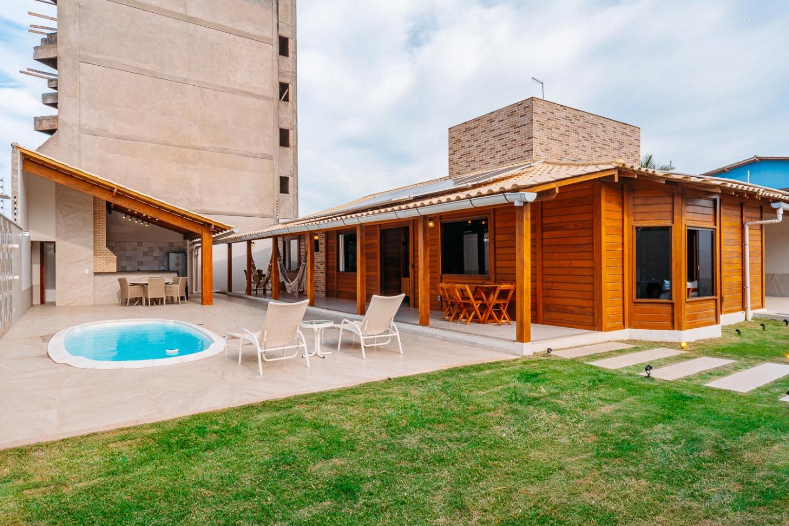 casadecastelhanos, Quadra do MAR de CASTELHANOS, 4 suítes com AR, Churrasqueira, Piscina, Hidromassagem, Cozinha INTEGRADA GOURMET Ideal para FAMÍLIA E AMI