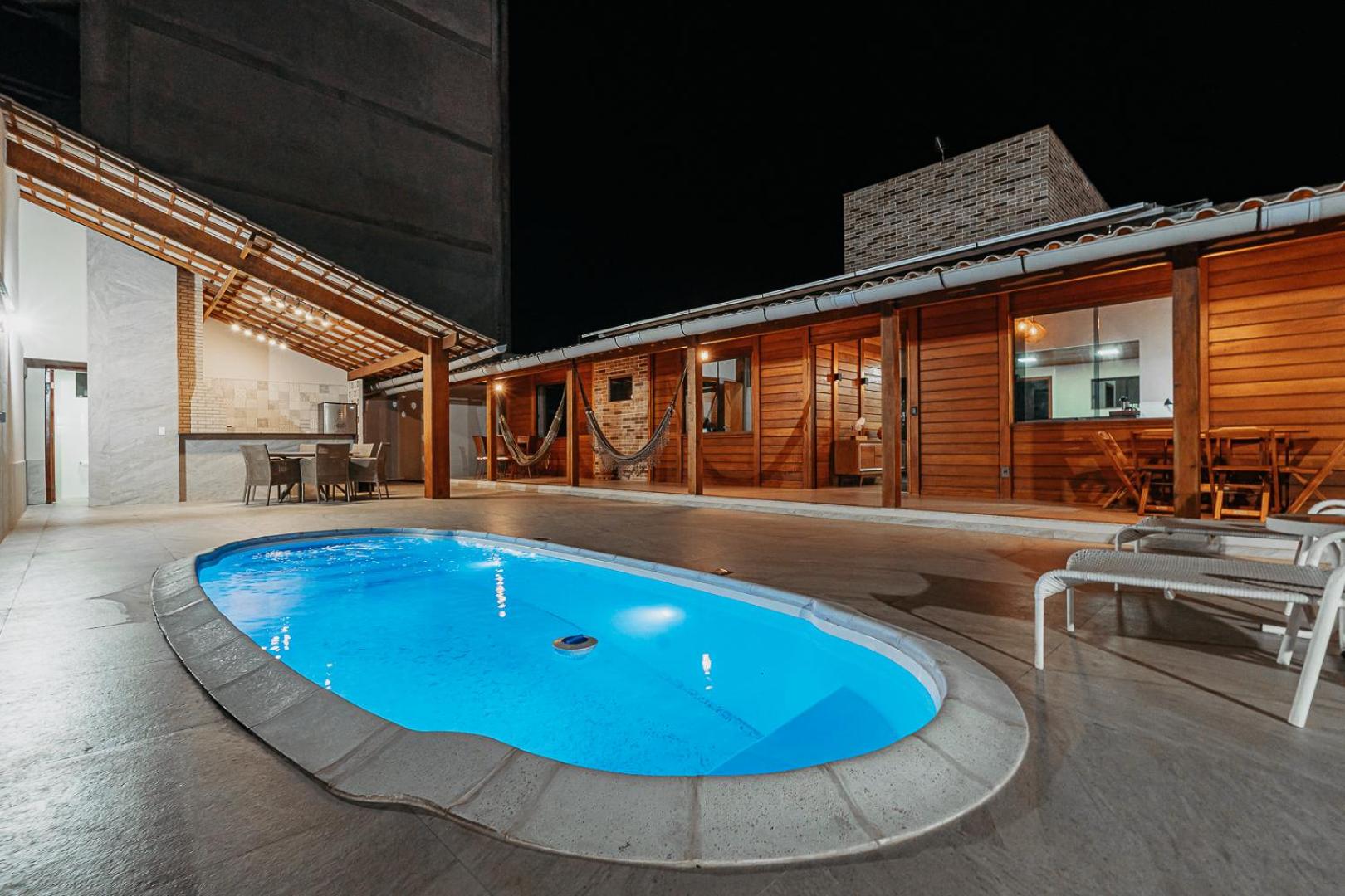 casadecastelhanos, Quadra do MAR de CASTELHANOS, 4 suítes com AR, Churrasqueira, Piscina, Hidromassagem, Cozinha INTEGRADA GOURMET Ideal para FAMÍLIA E AMI
