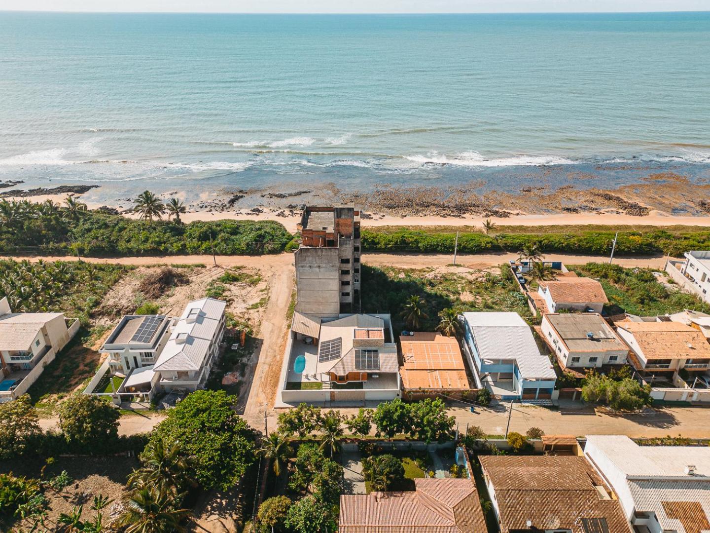 casadecastelhanos, Quadra do MAR de CASTELHANOS, 4 suítes com AR, Churrasqueira, Piscina, Hidromassagem, Cozinha INTEGRADA GOURMET Ideal para FAMÍLIA E AMI