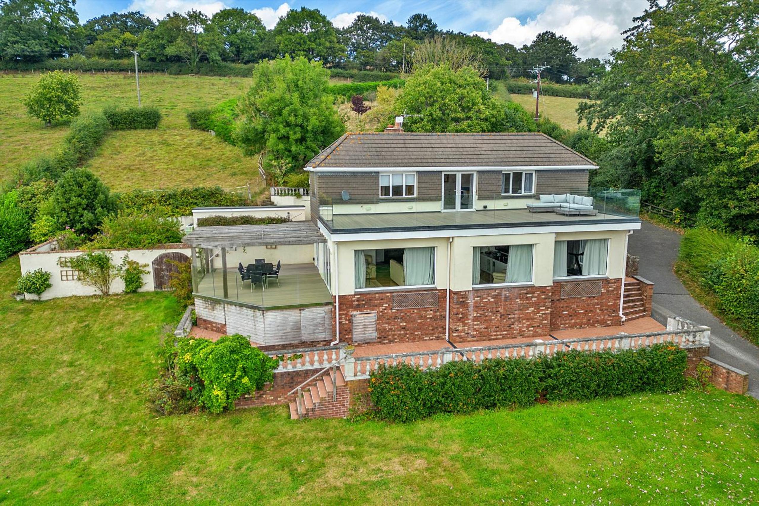 Finest Retreats - Gratton House view 3
