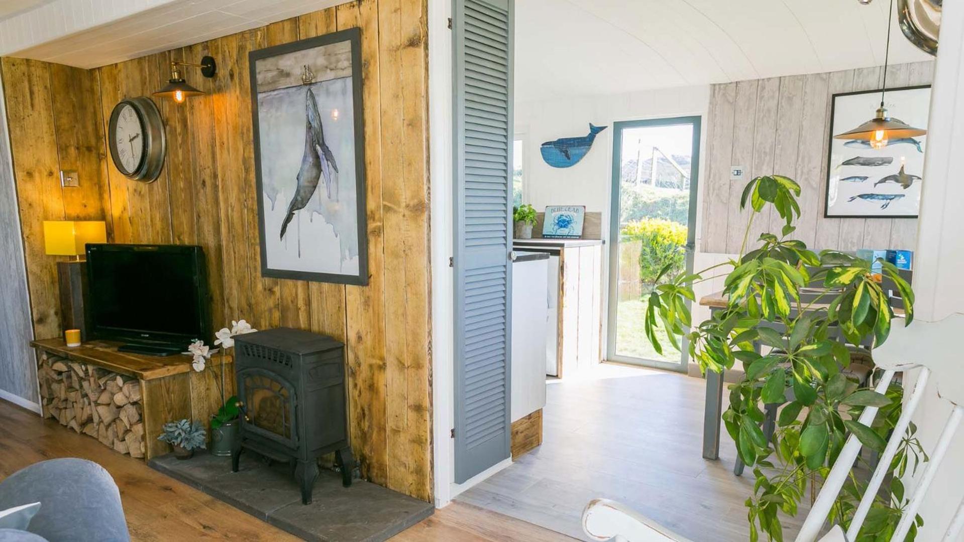 Easter Cabin