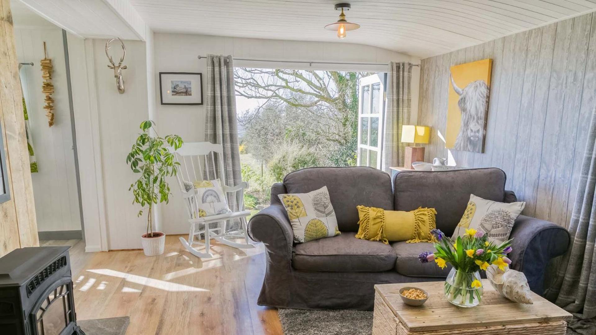 Easter Cabin