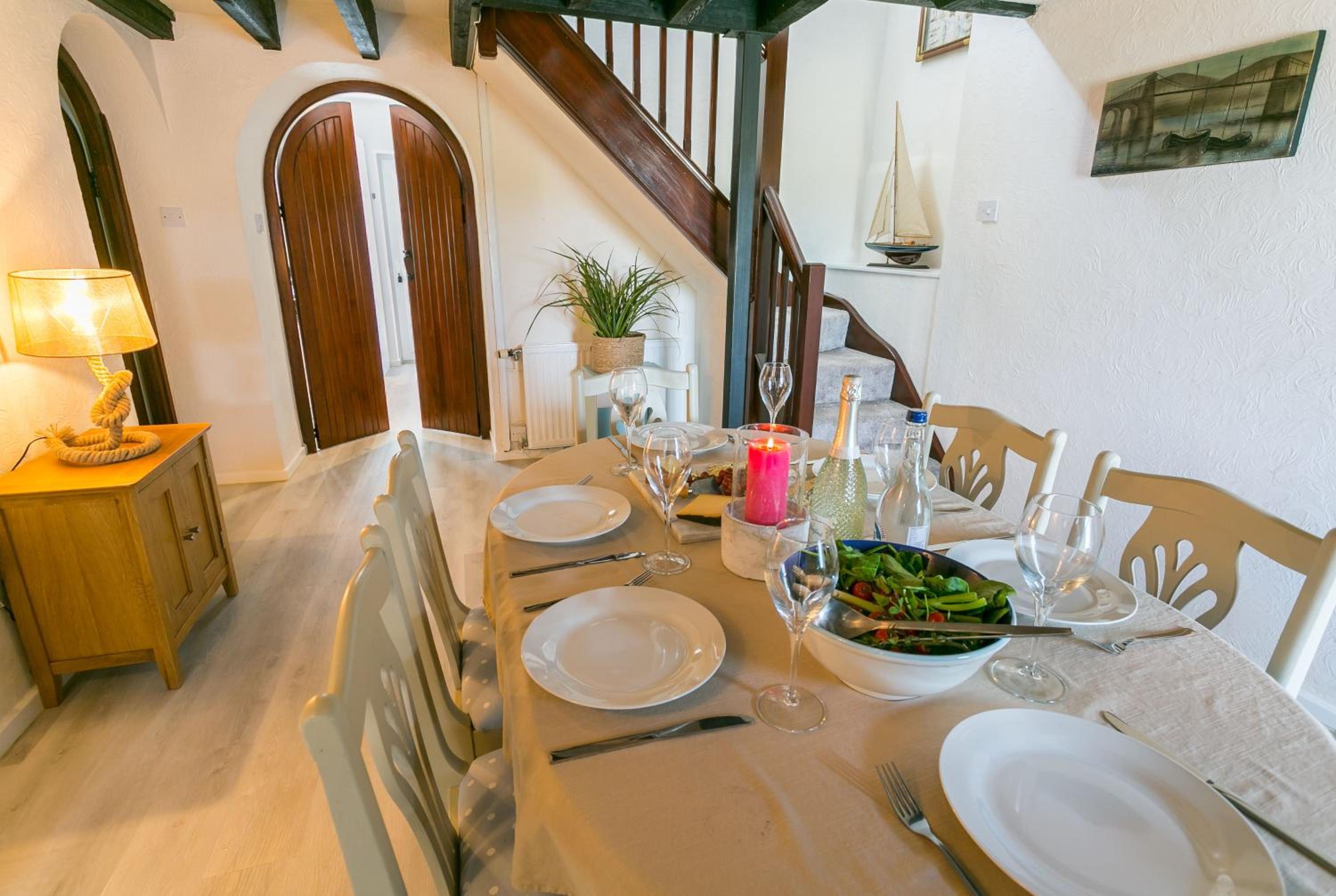 Dinas Cottage