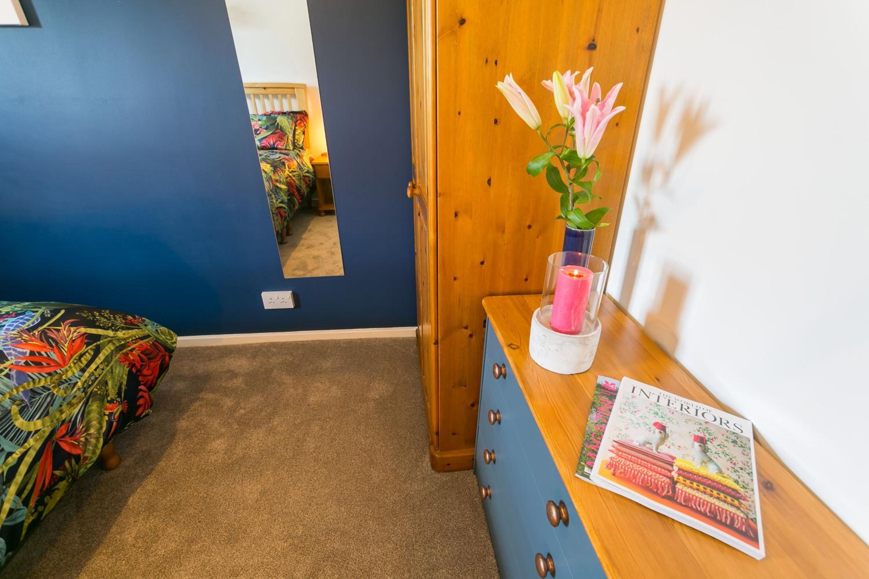 Dinas Cottage