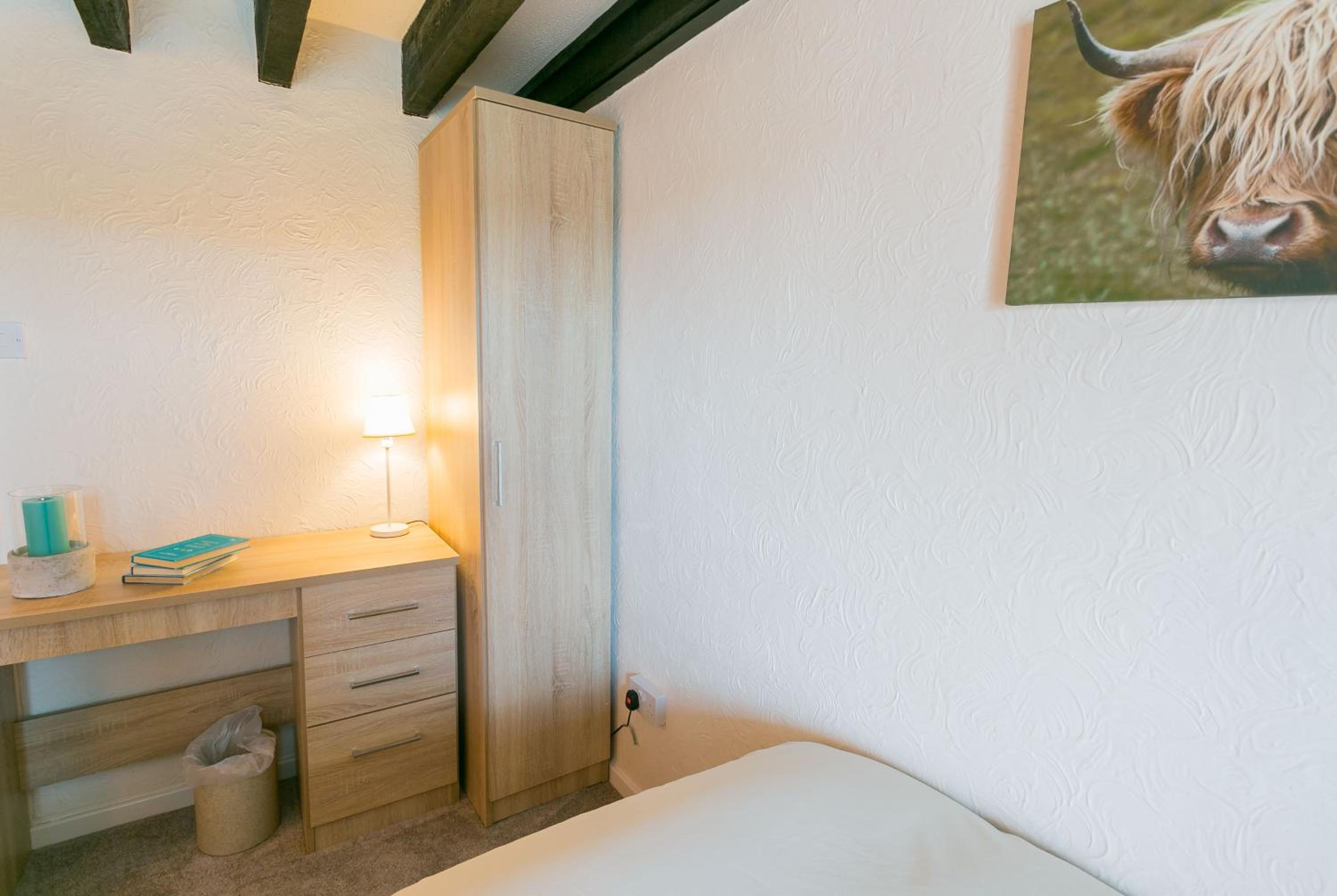 Dinas Cottage