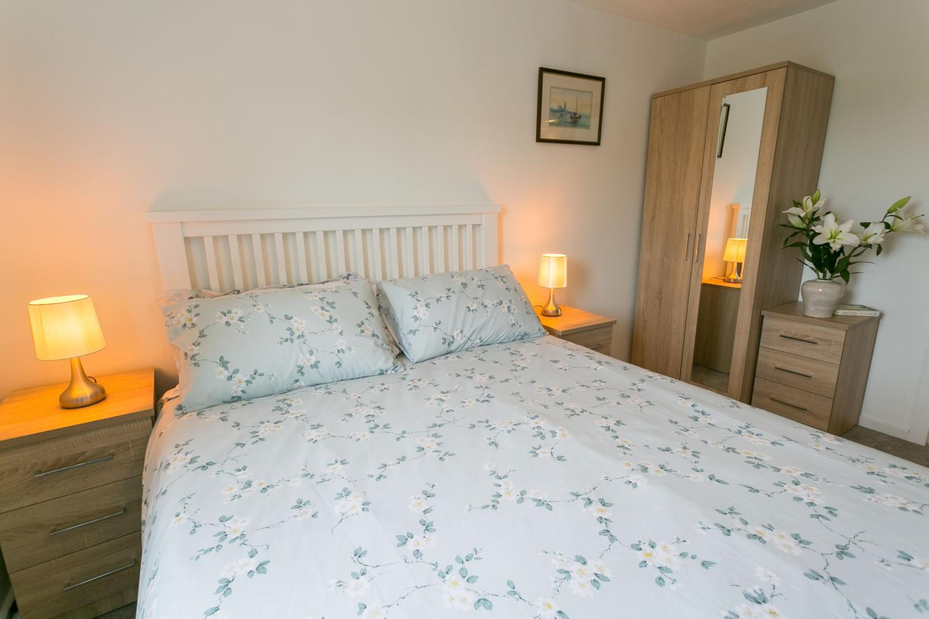 Dinas Cottage