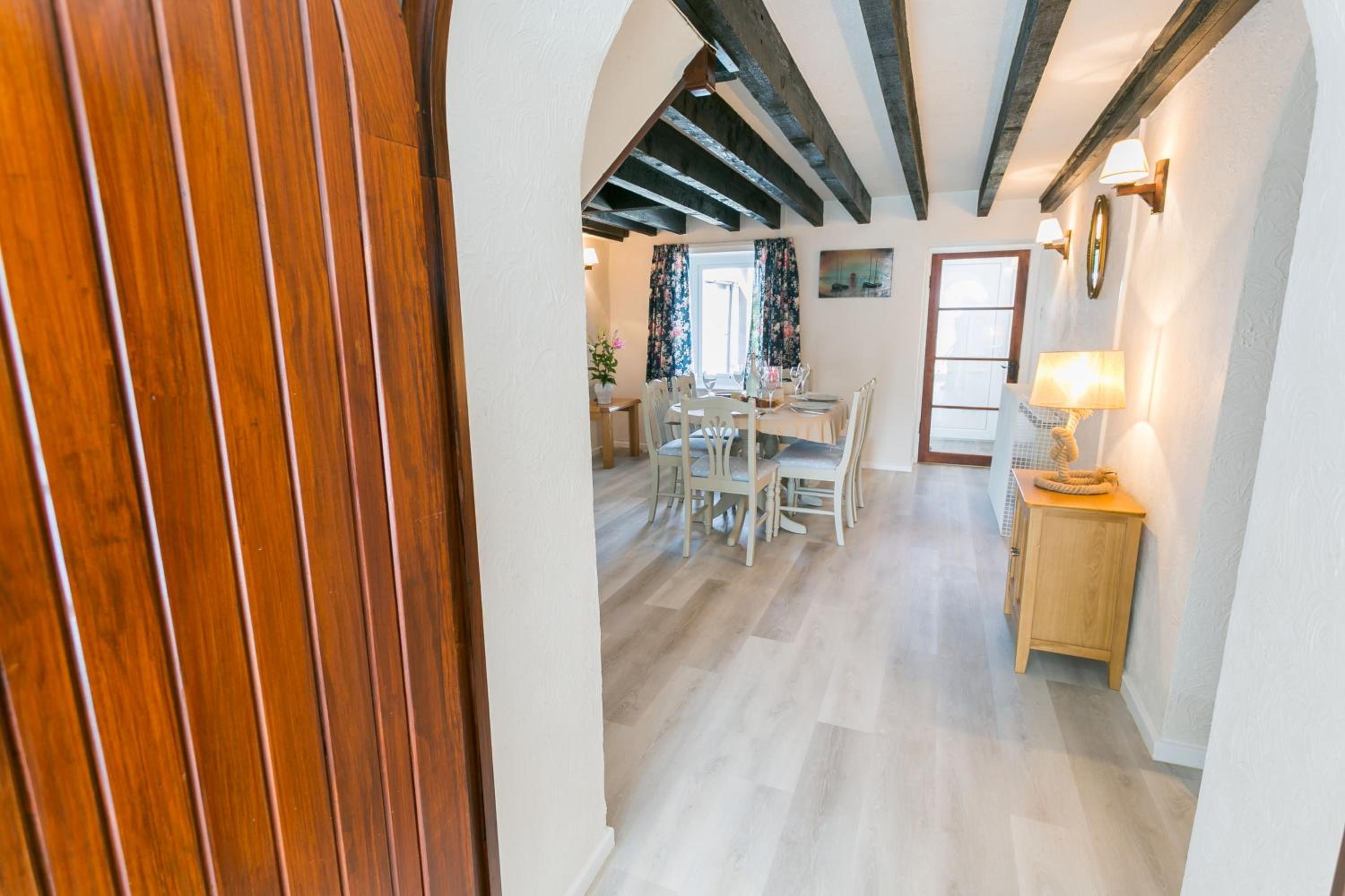 Dinas Cottage