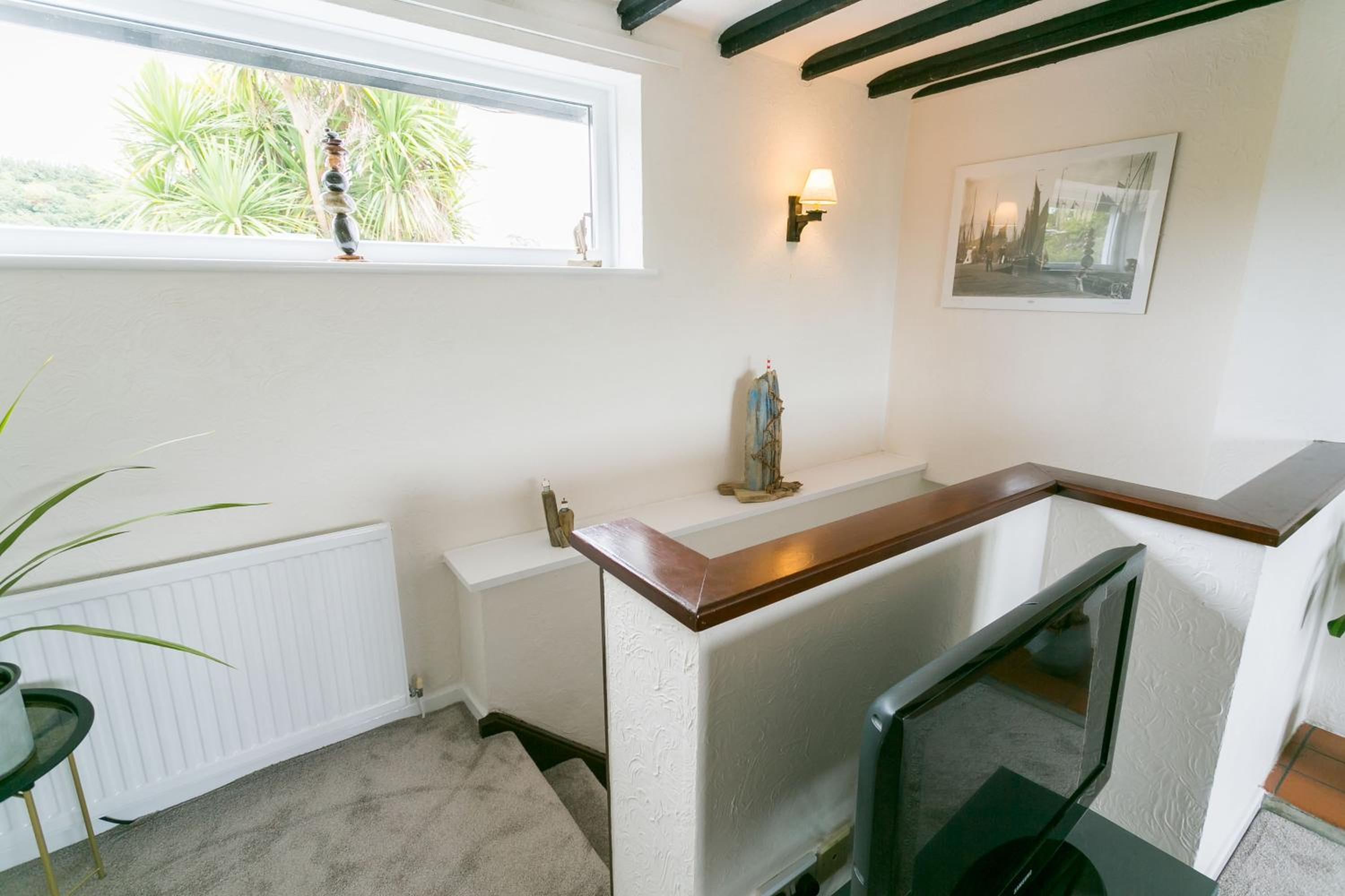 Dinas Cottage