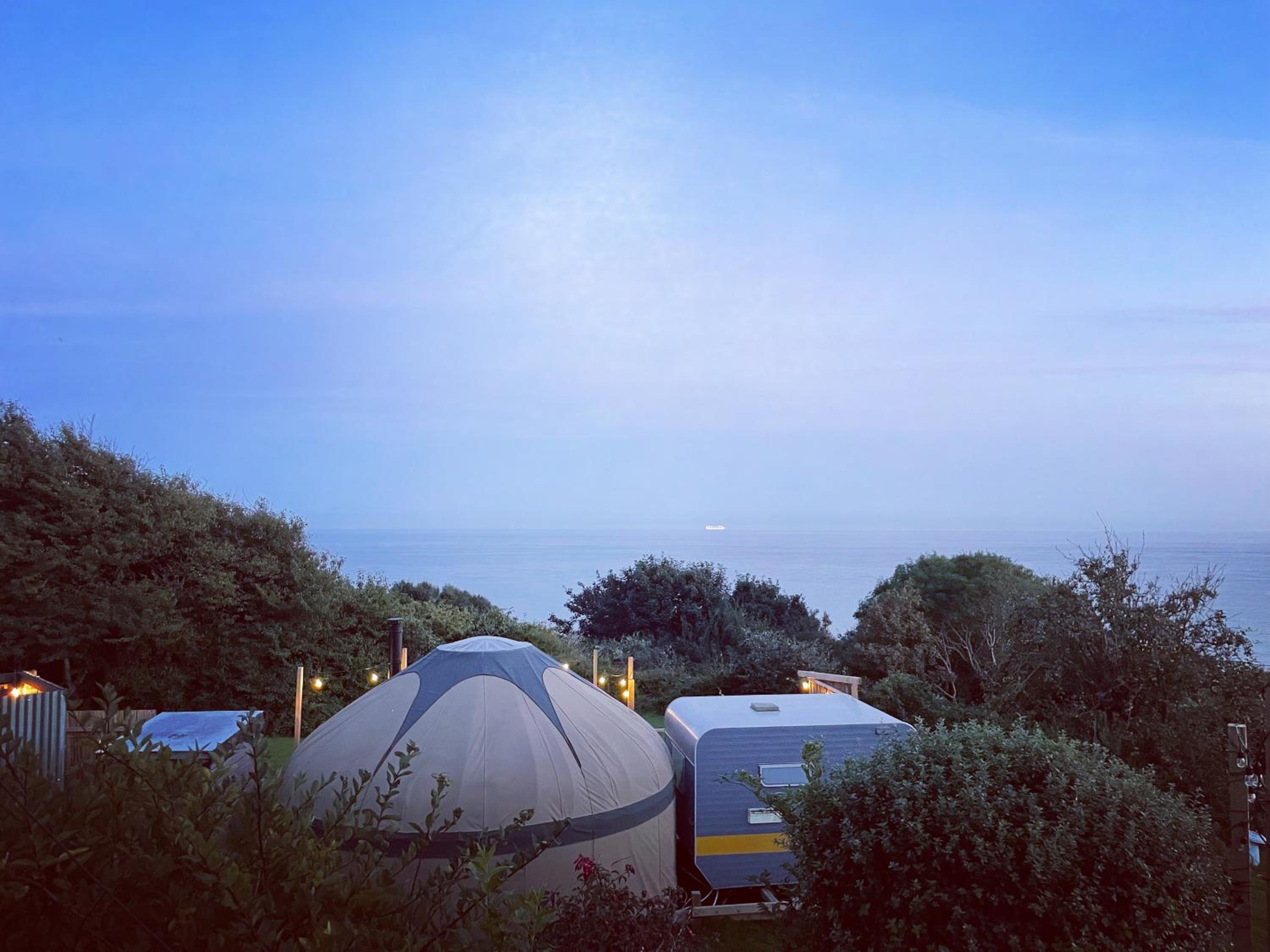 Hotel Puckaster Cove Garden Yurt