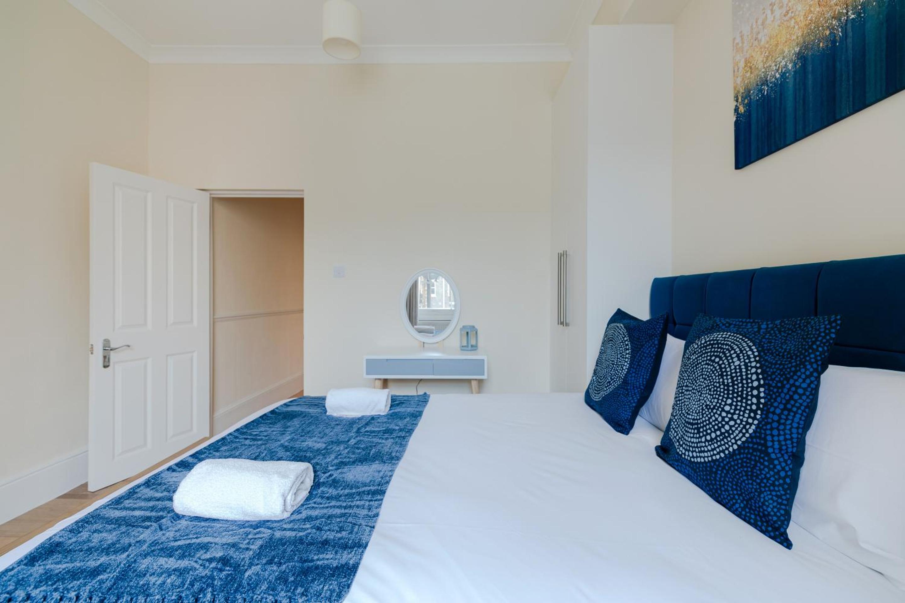 Natural History Museum Apartments