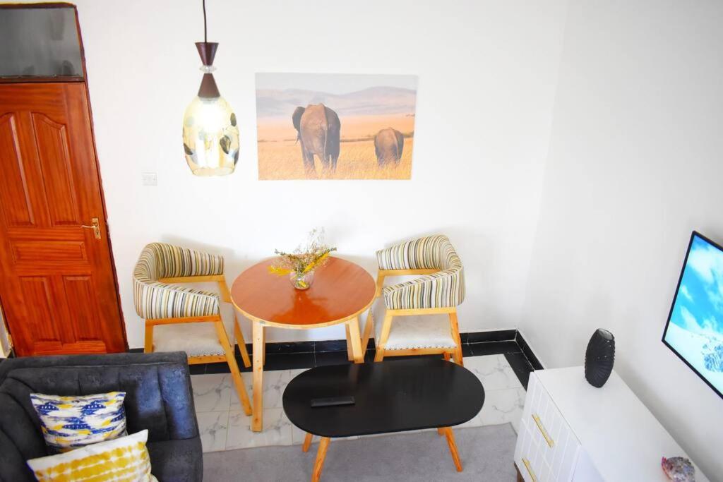 Xellent suites-Muru House view 4