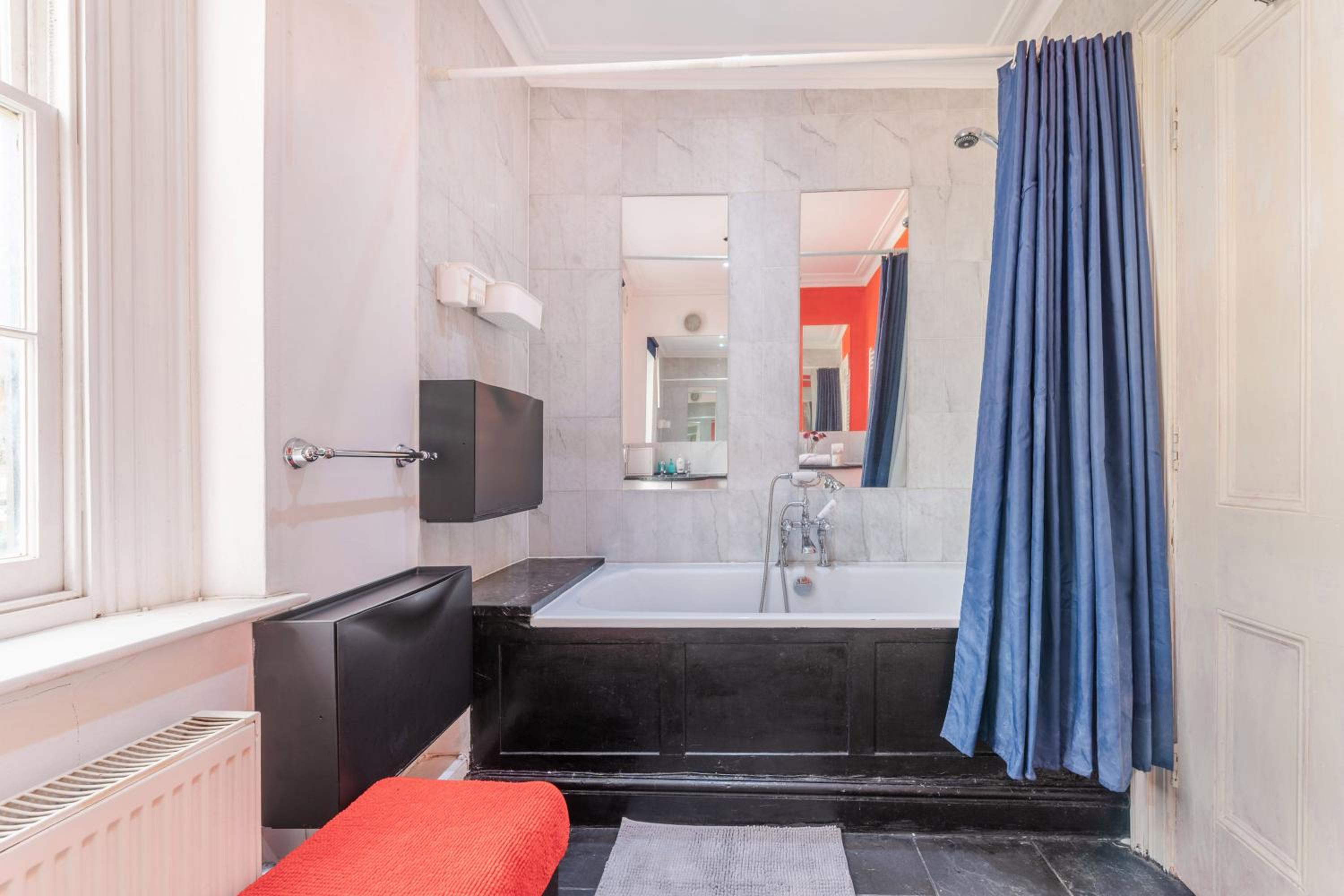 Luxury Apartments Trafalgar Square Embankment Collection