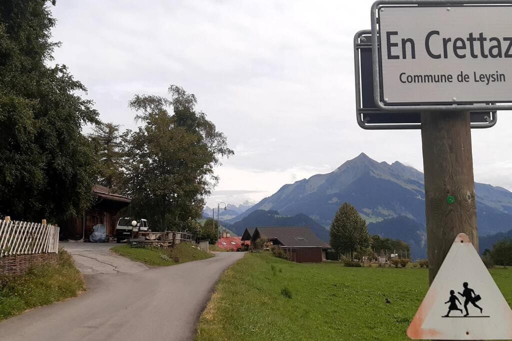 Studio dans un chalet avec jardin privatif