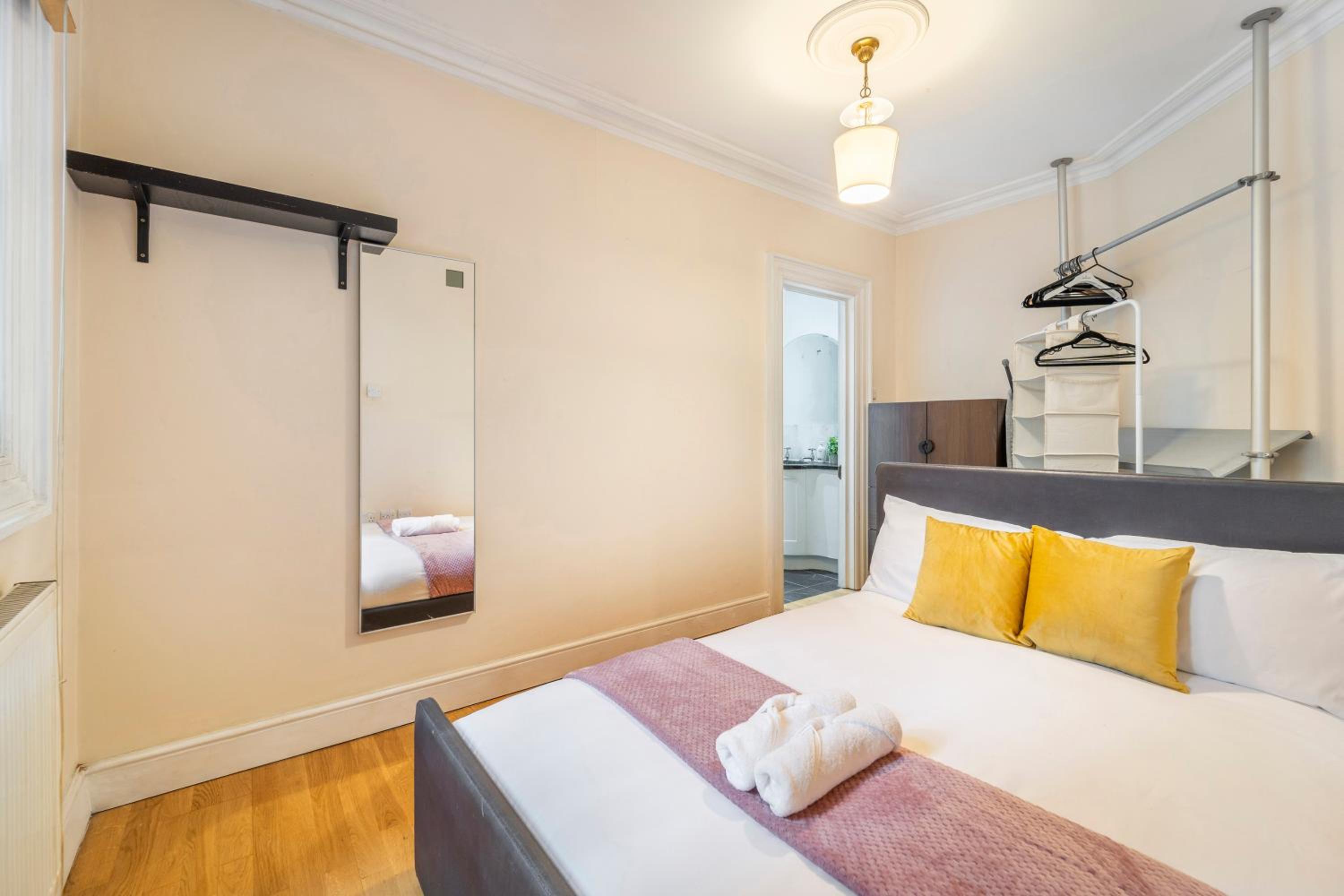 Luxury Apartments Trafalgar Square Embankment Collection