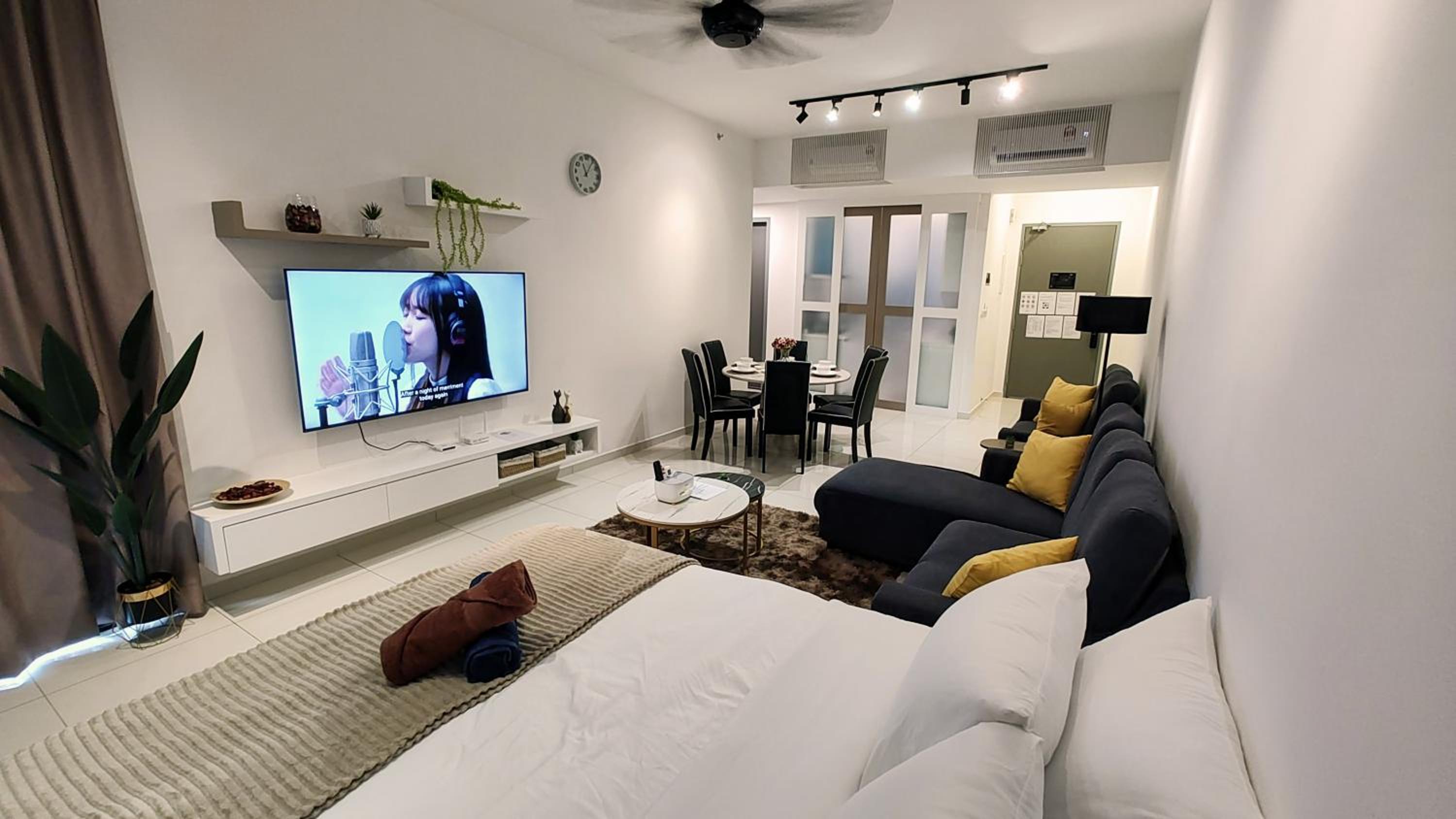 SkyPool 2BR 9pax Premium Suite@Beacon @Georgetown @Penang photo 4