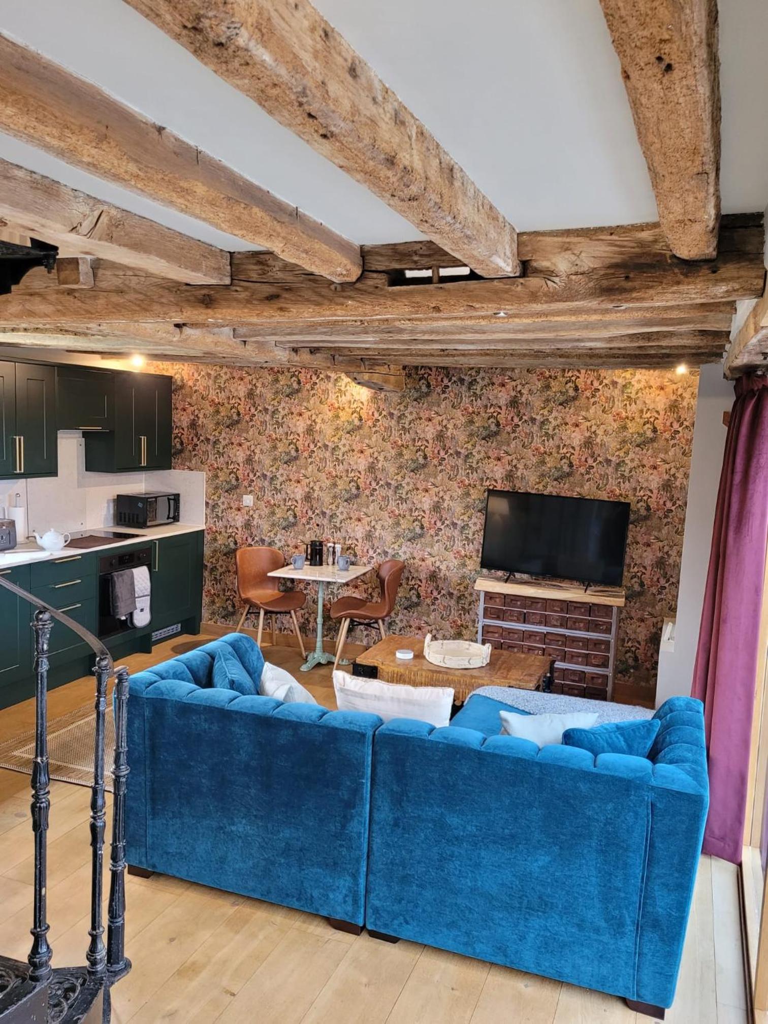 The Manor Pen